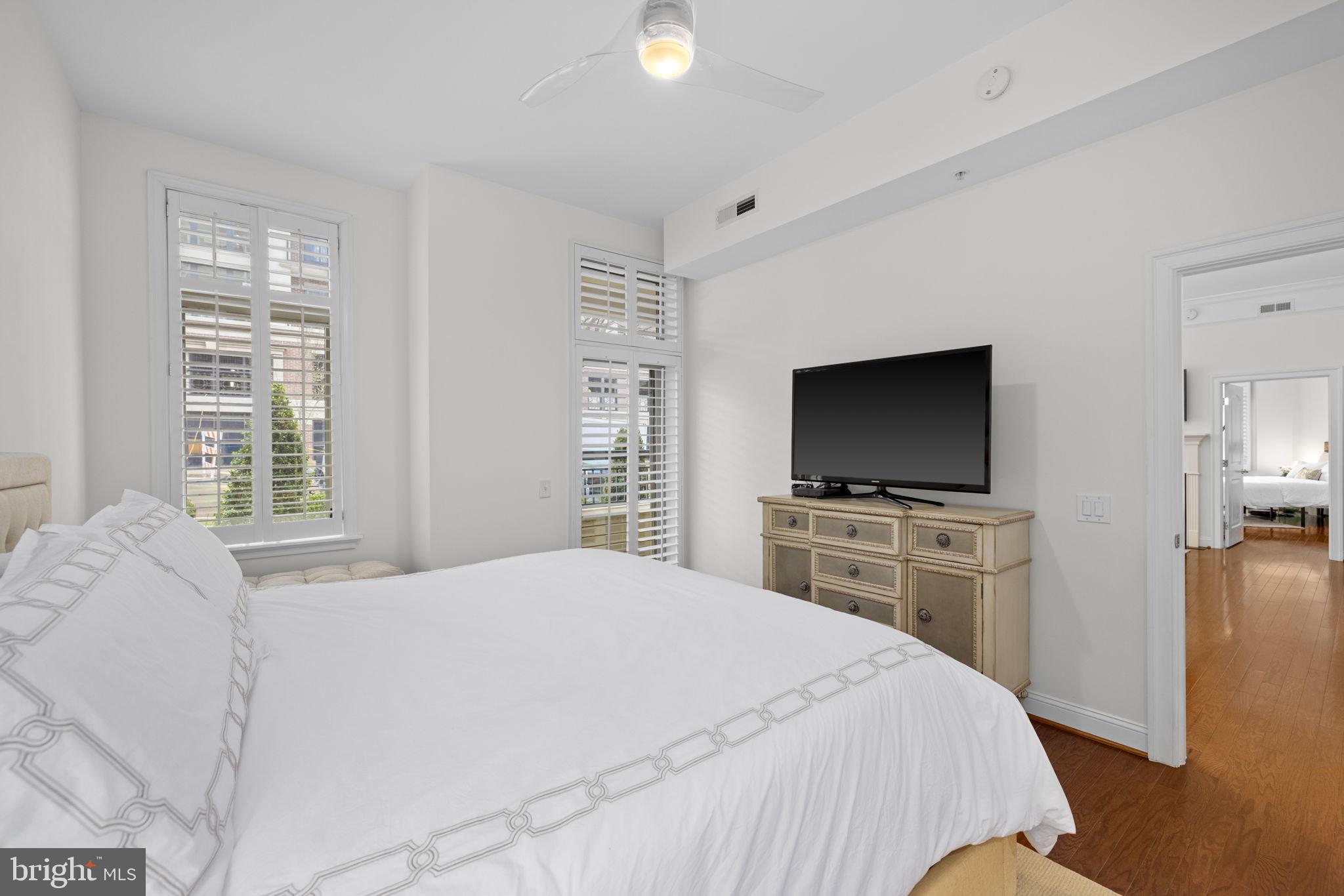 PALLADIUM AT MCLEAN - Residential