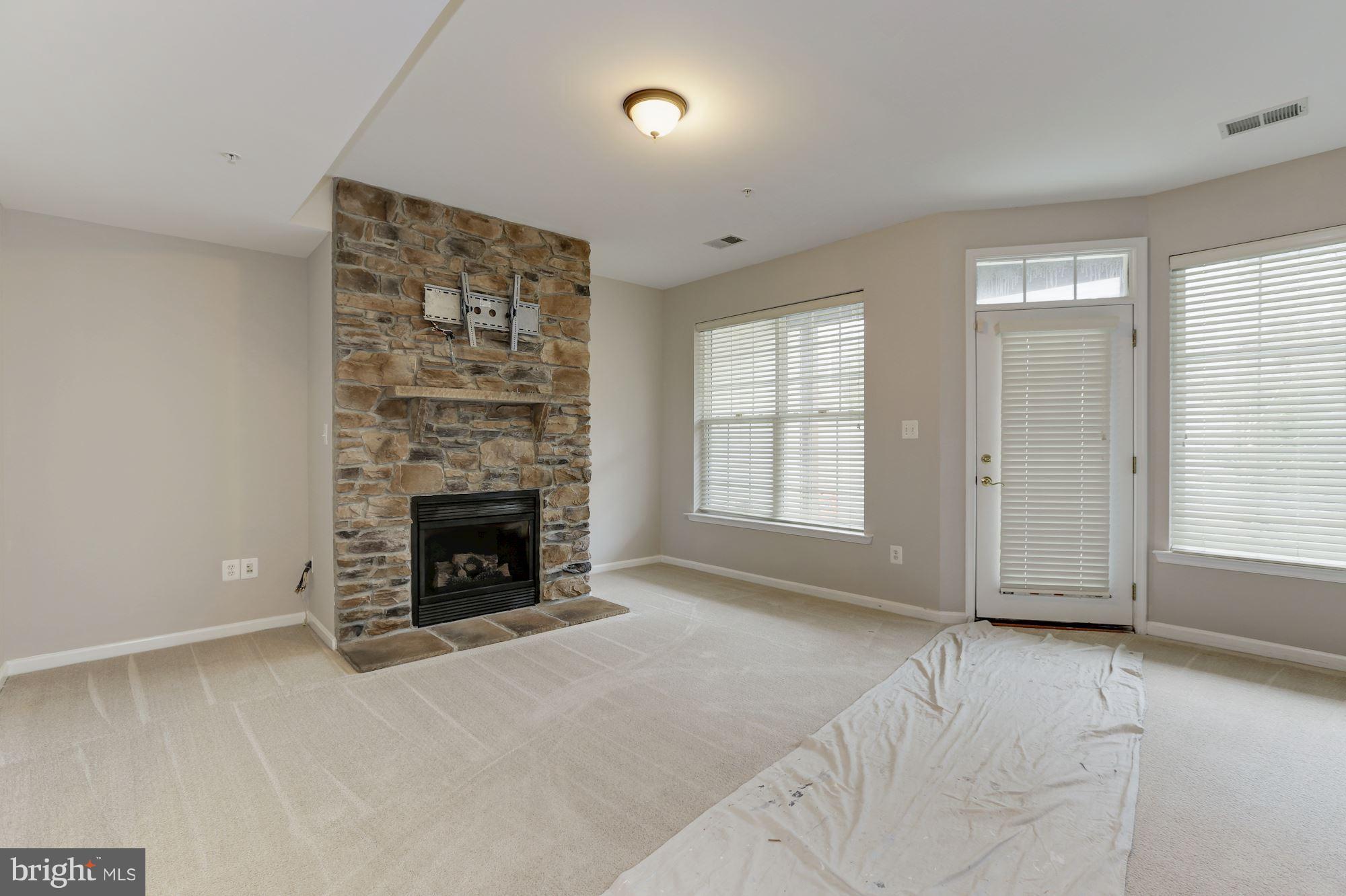 SOUTH RIVER COLONY - Residential