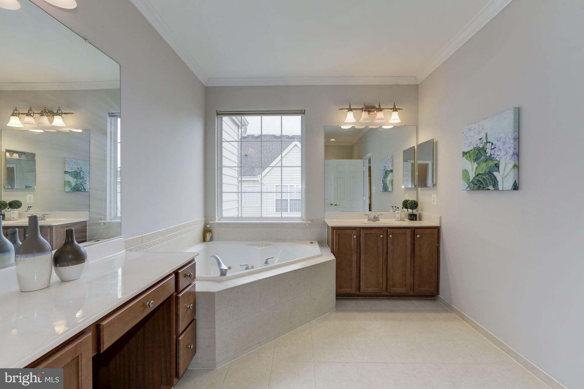 SOUTH RIVER COLONY - Residential