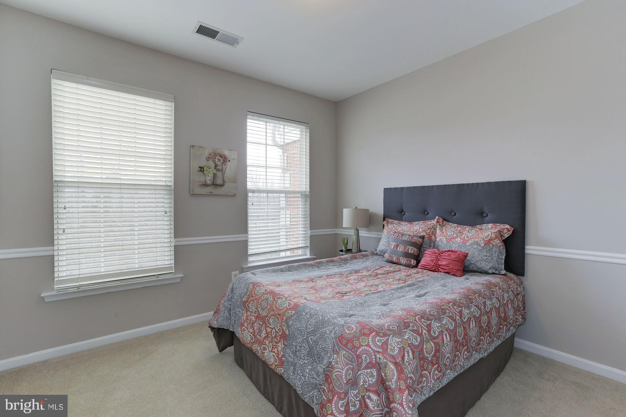 SOUTH RIVER COLONY - Residential