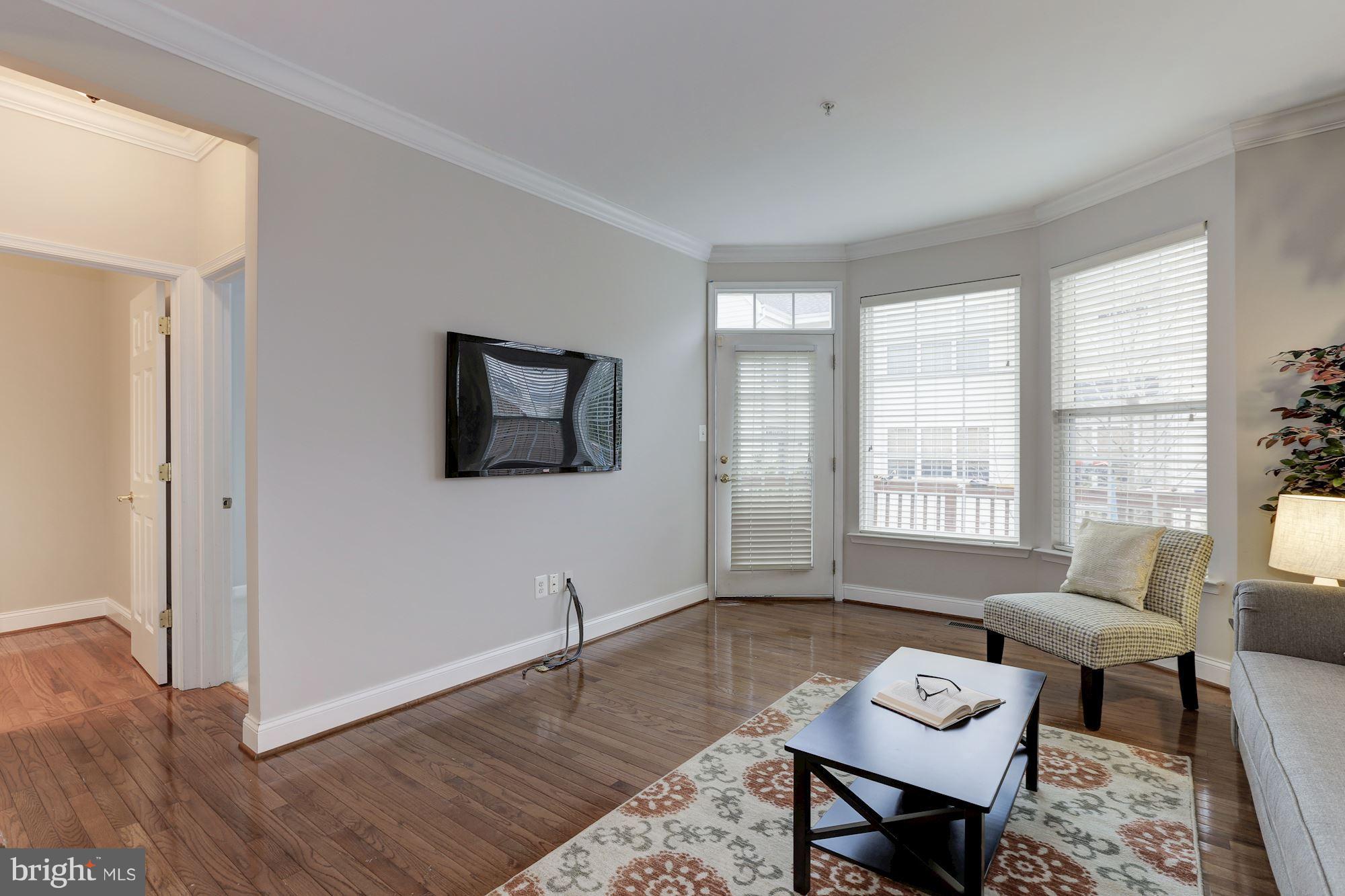 SOUTH RIVER COLONY - Residential