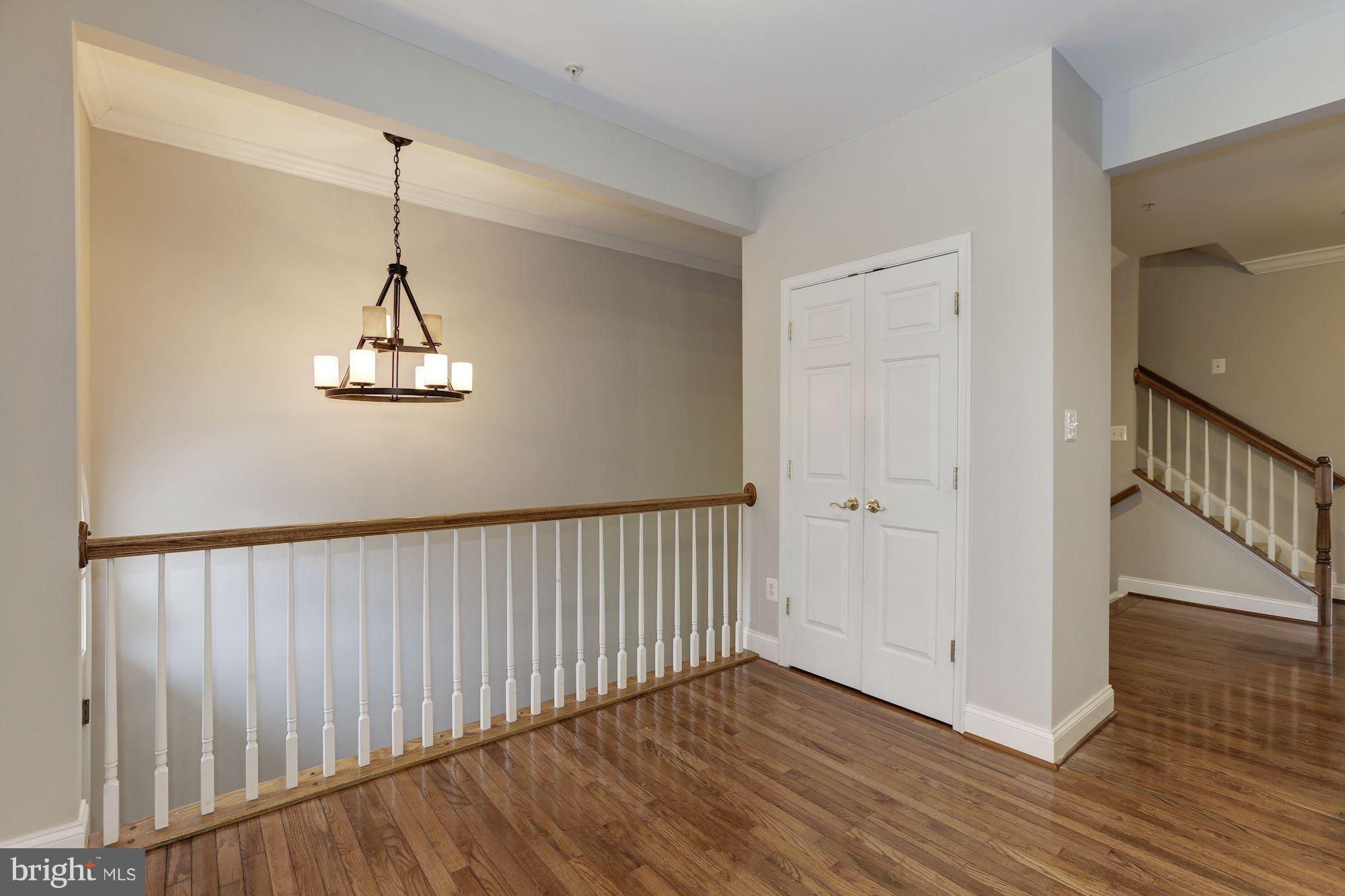 SOUTH RIVER COLONY - Residential