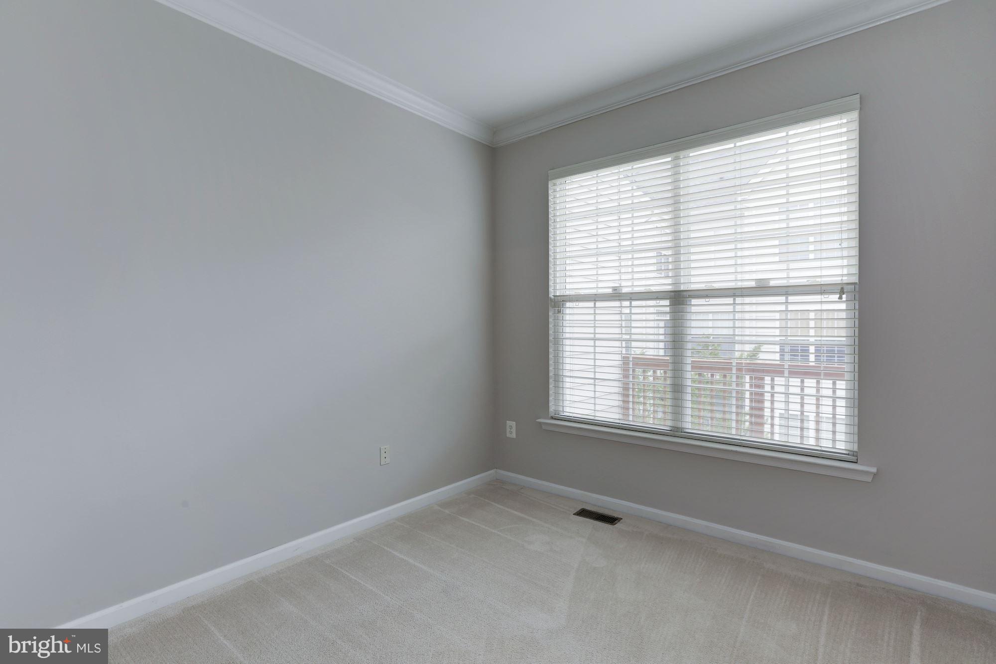 SOUTH RIVER COLONY - Residential