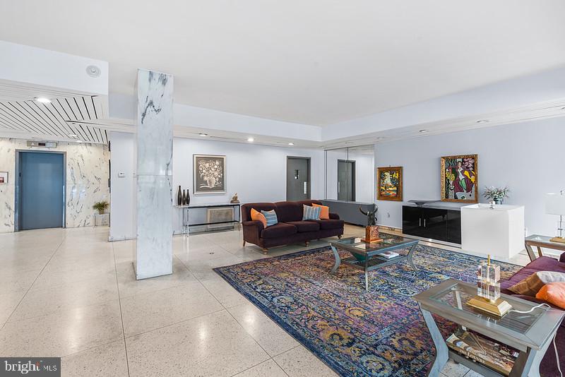 COVENTRY HOUSE - Residential