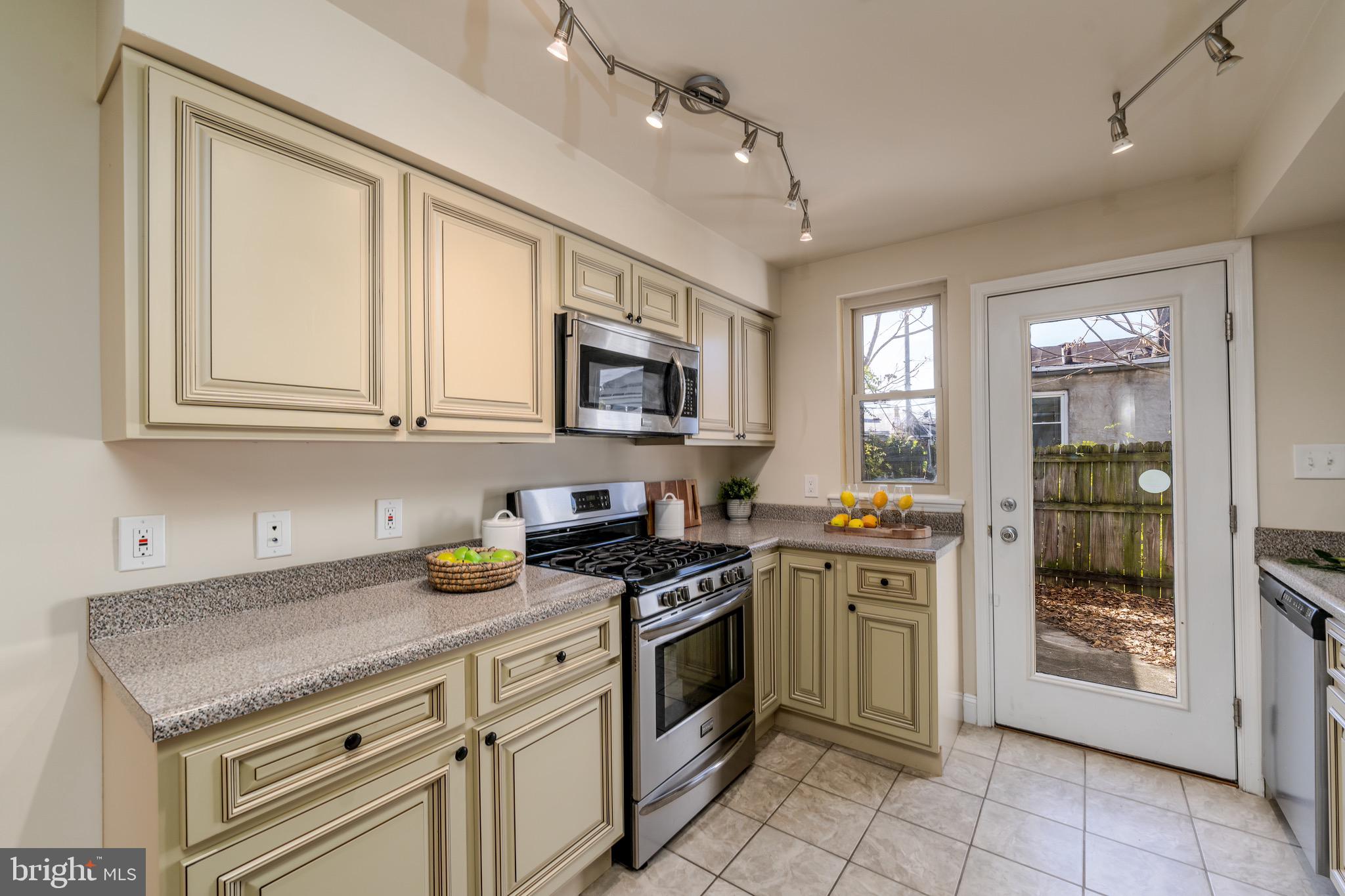 UPPER FELLS POINT - Residential Lease