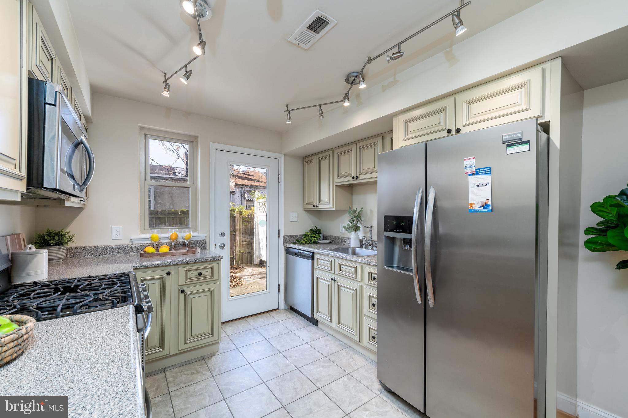 UPPER FELLS POINT - Residential Lease