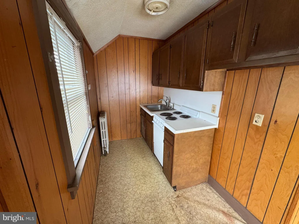 118 N Bay Ave Unit 2, Beach Haven, NJ 08008