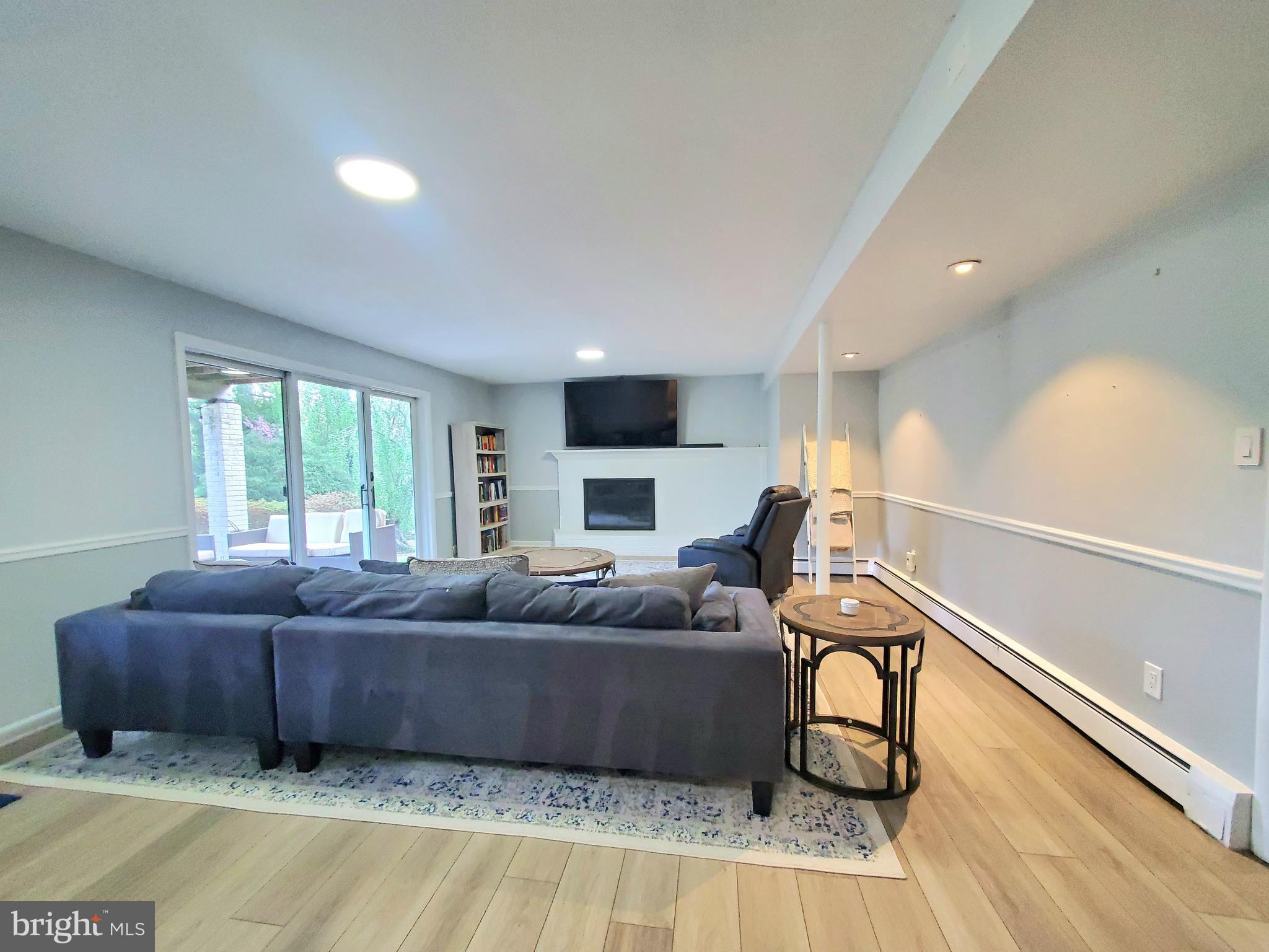 RIVERCREST - Residential Lease