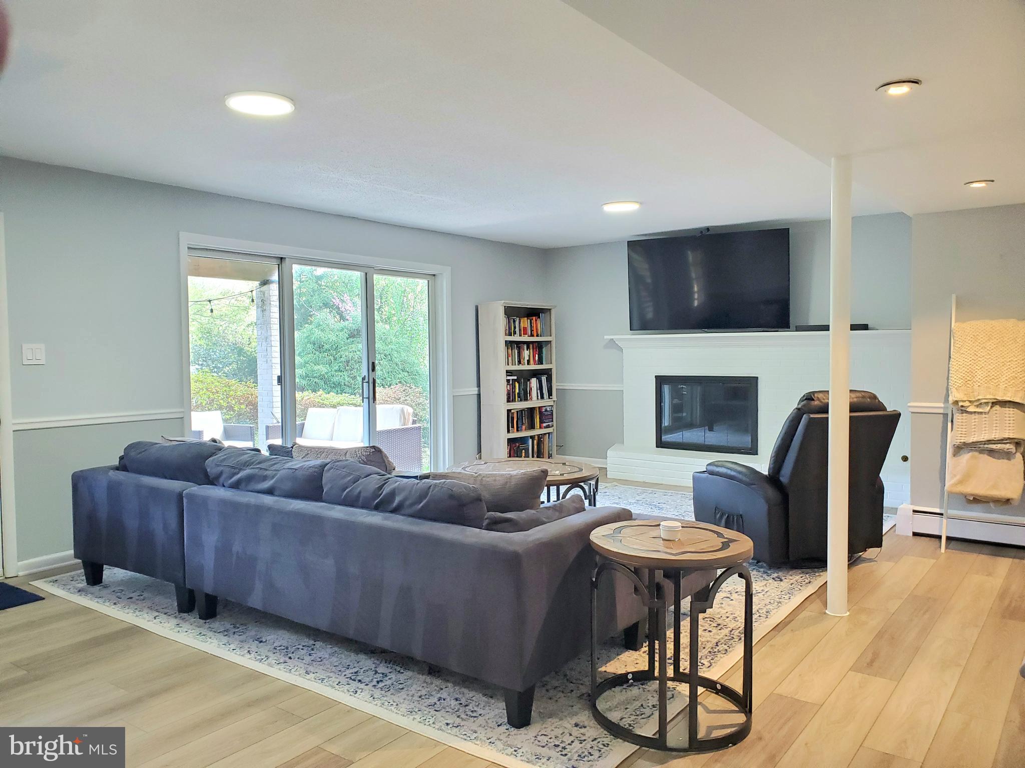 RIVERCREST - Residential Lease