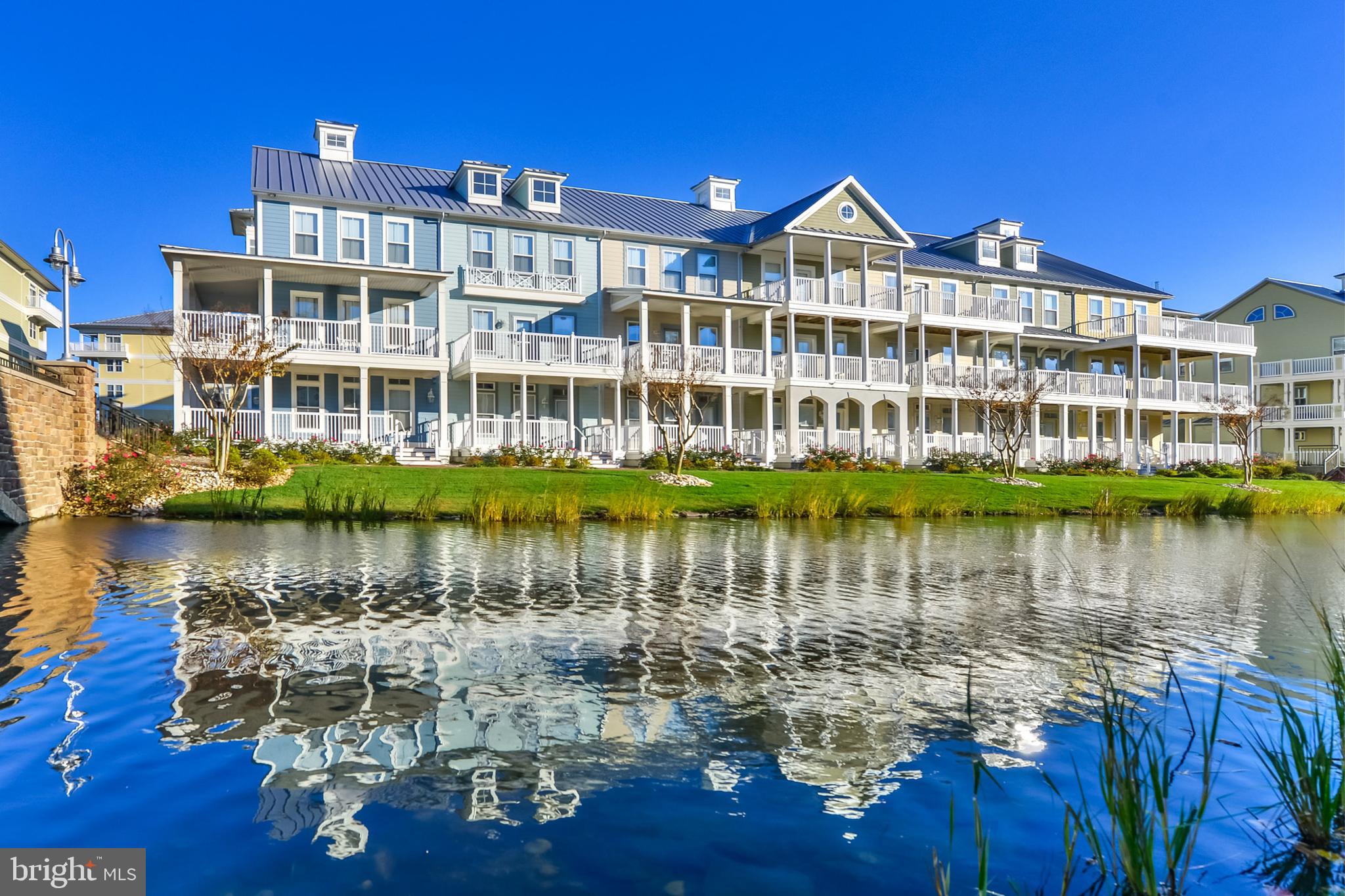 SUNSET ISLAND - Residential