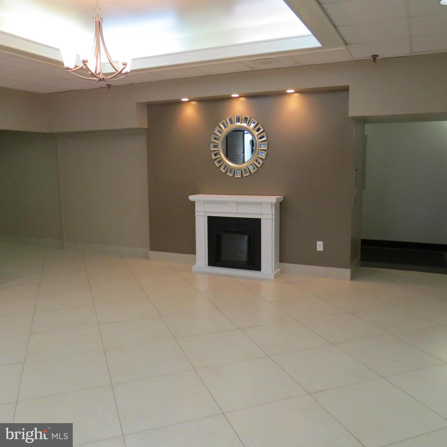 HIGHPOINTE - Residential Lease