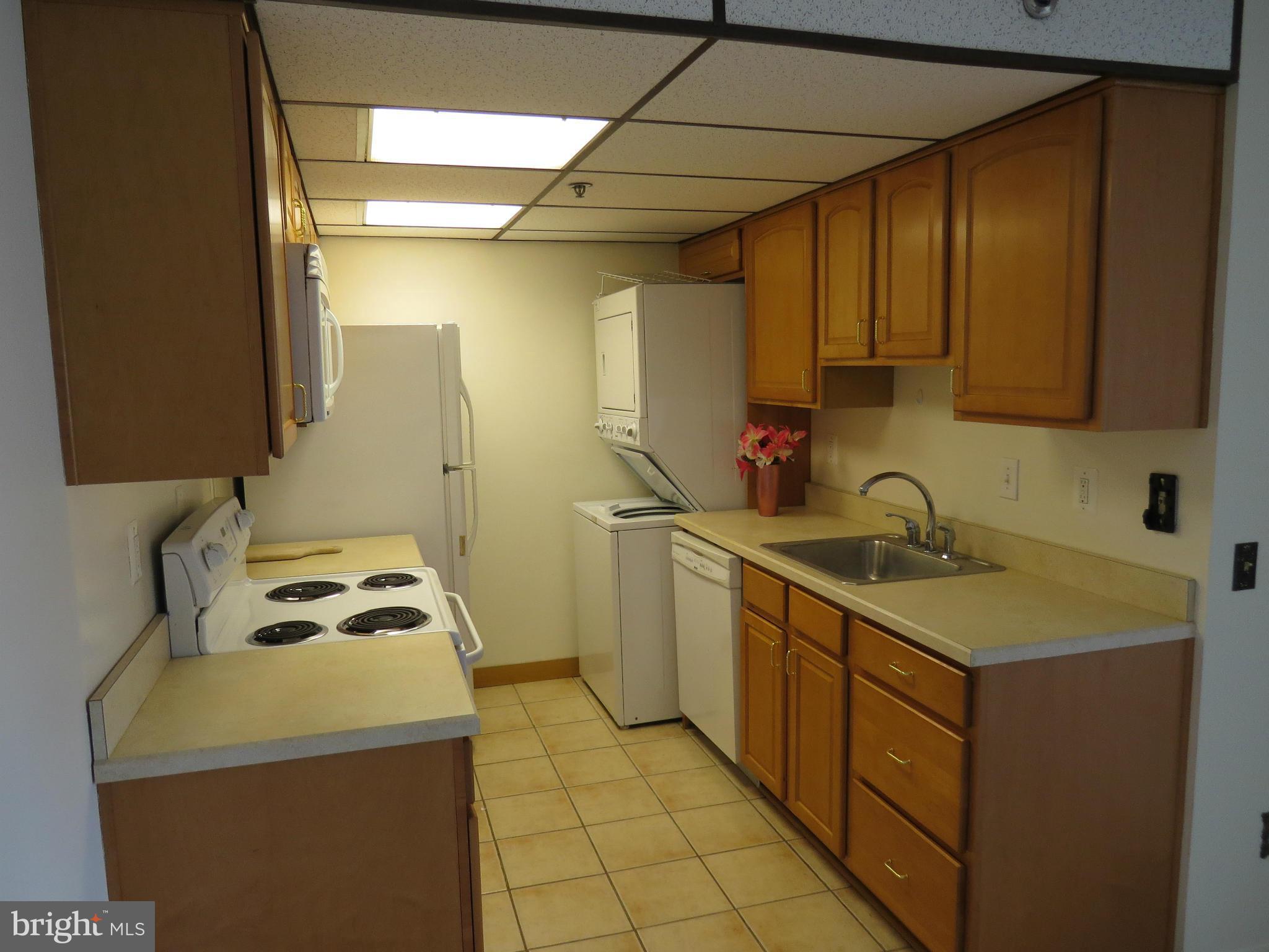 HIGHPOINTE - Residential Lease