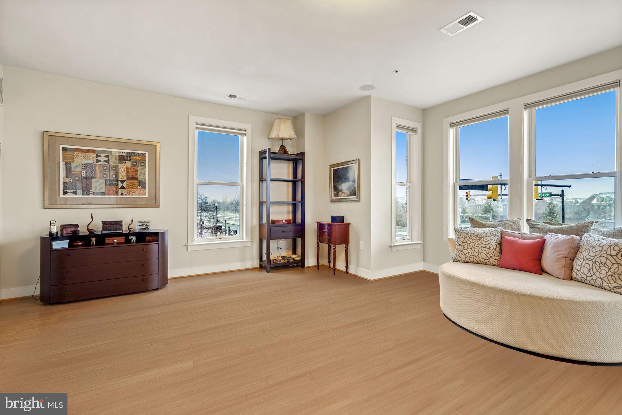 POTOMAC YARD - Residential