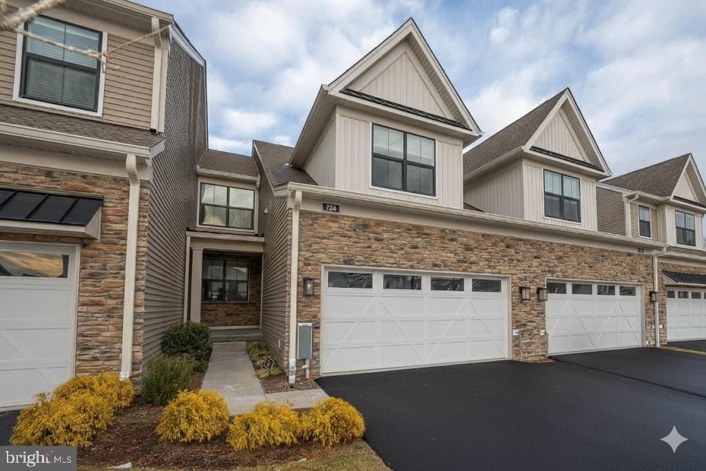 Photo of 724 Switchman Road, MEDIA, PA 19063 (MLS # PADE2106406)