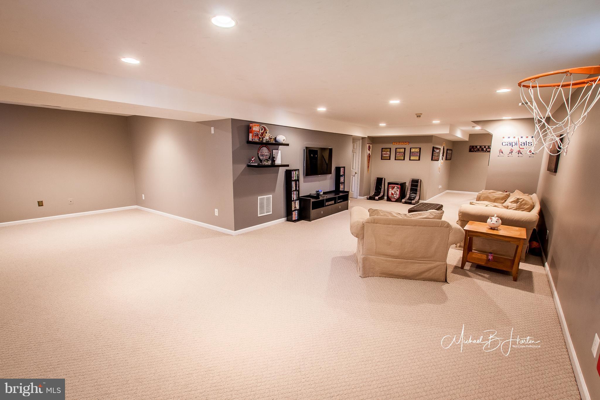 SOMERSET - Residential