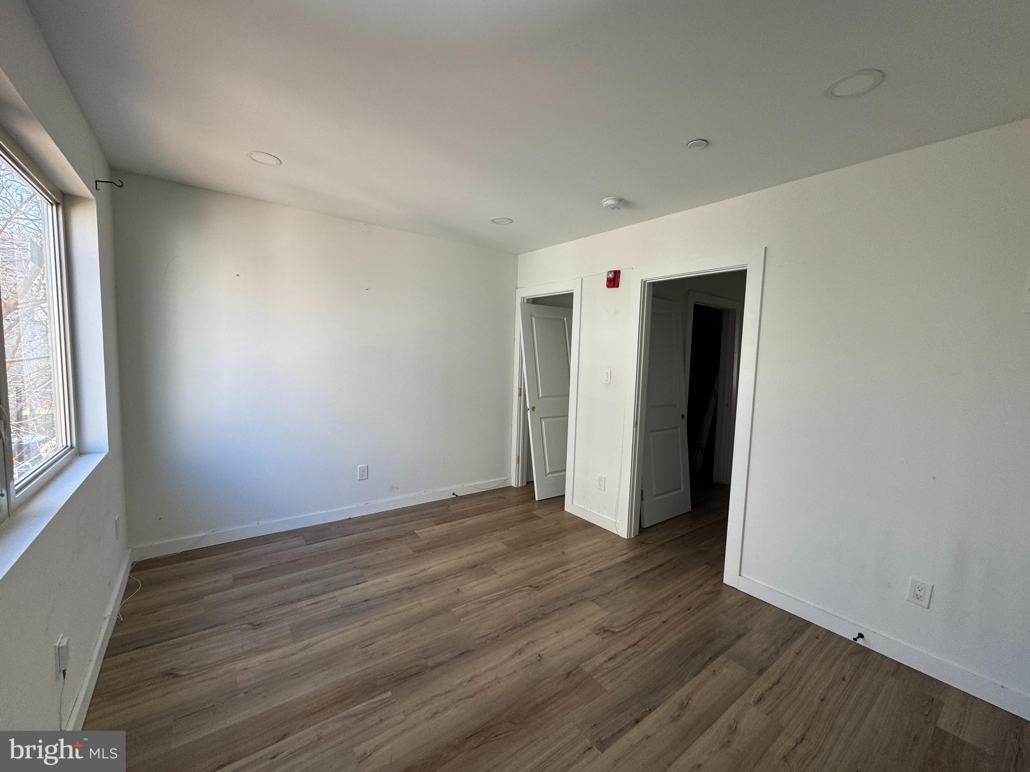 GRAYS FERRY - Residential Income