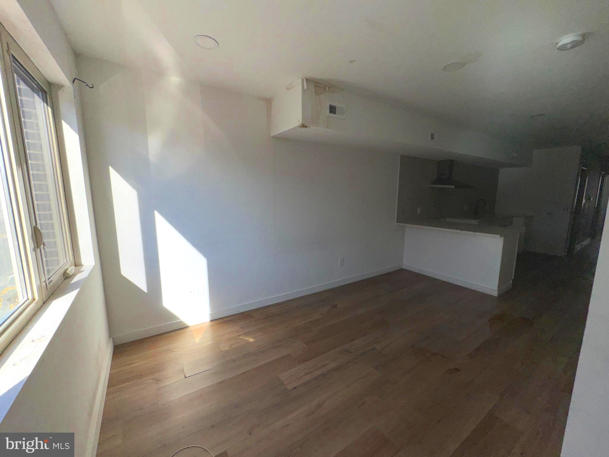 GRAYS FERRY - Residential Income