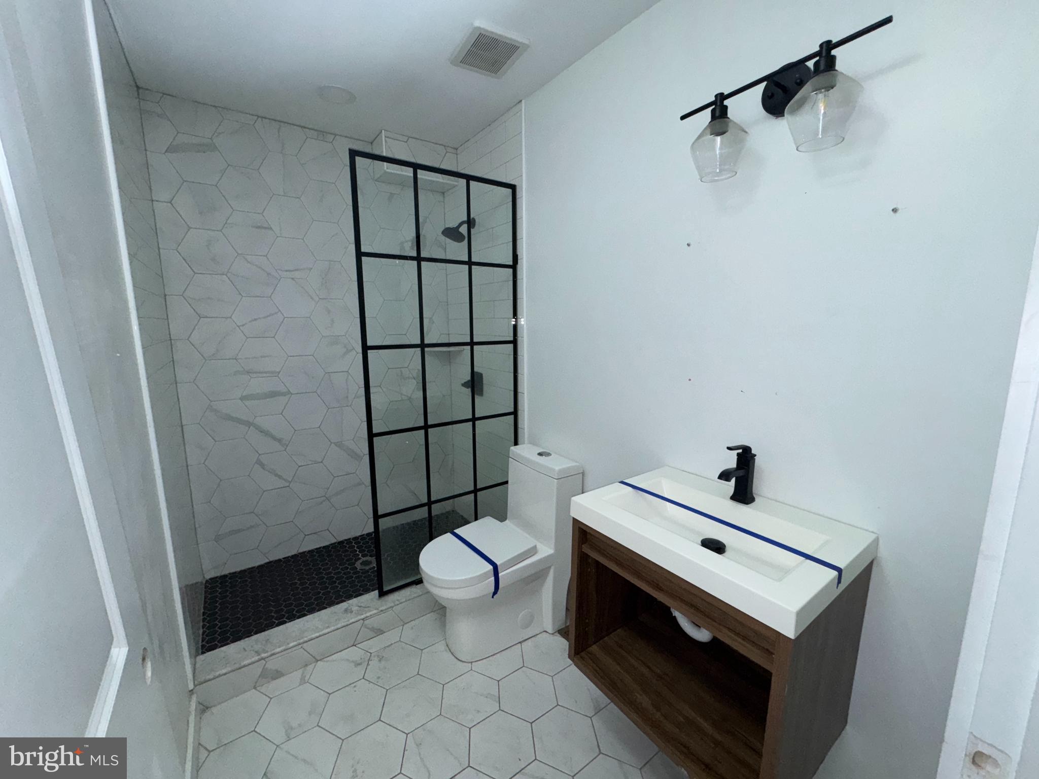 GRAYS FERRY - Residential Income