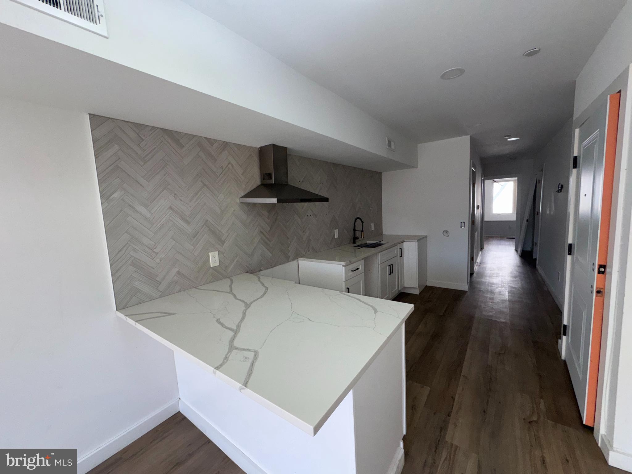 GRAYS FERRY - Residential Income