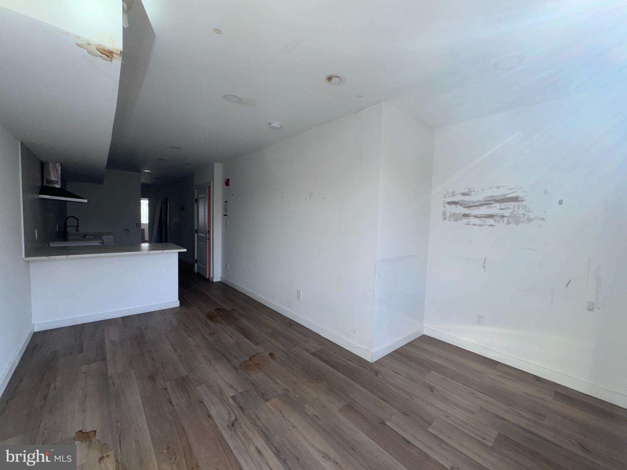 GRAYS FERRY - Residential Income