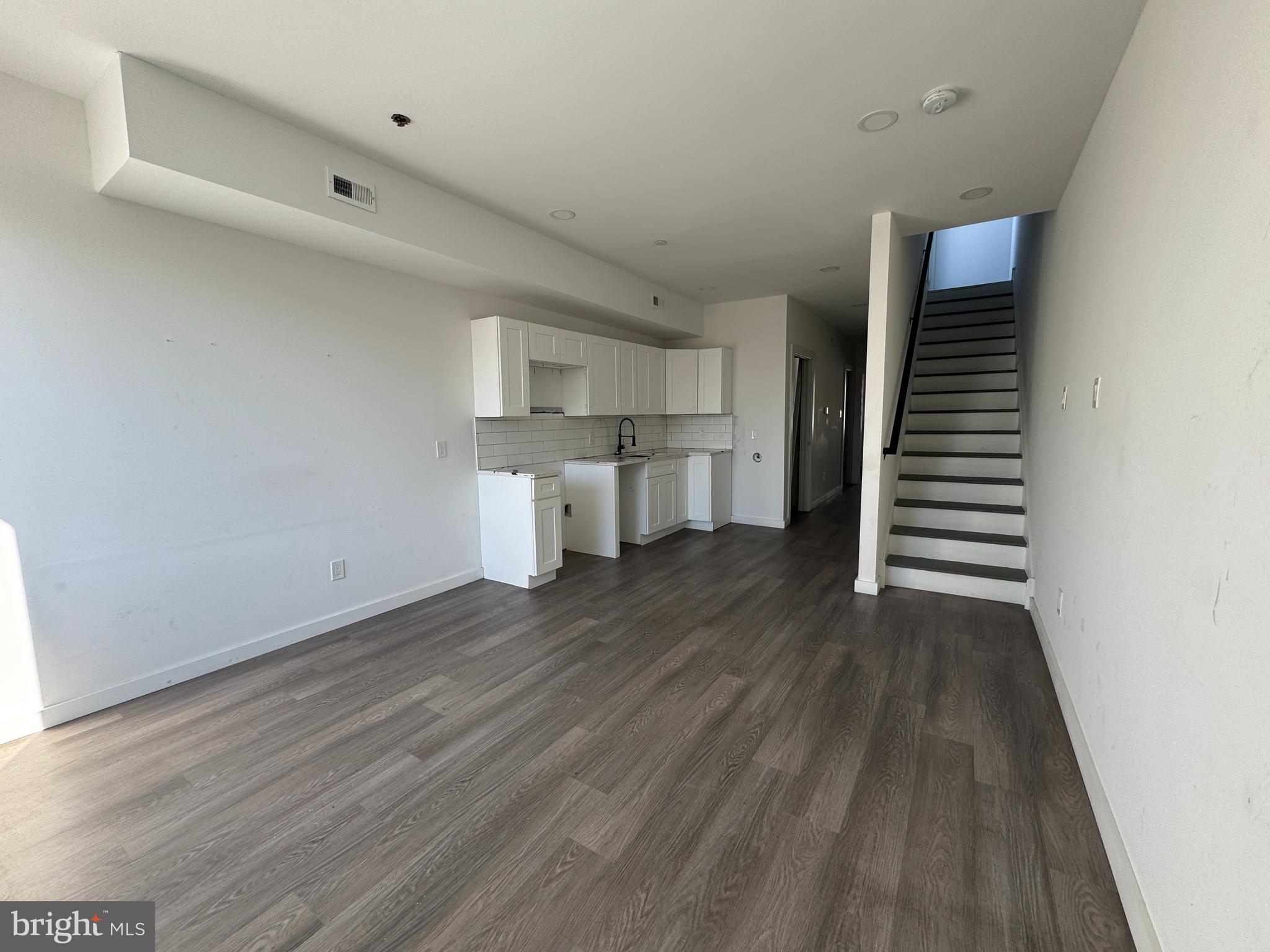 GRAYS FERRY - Residential Income