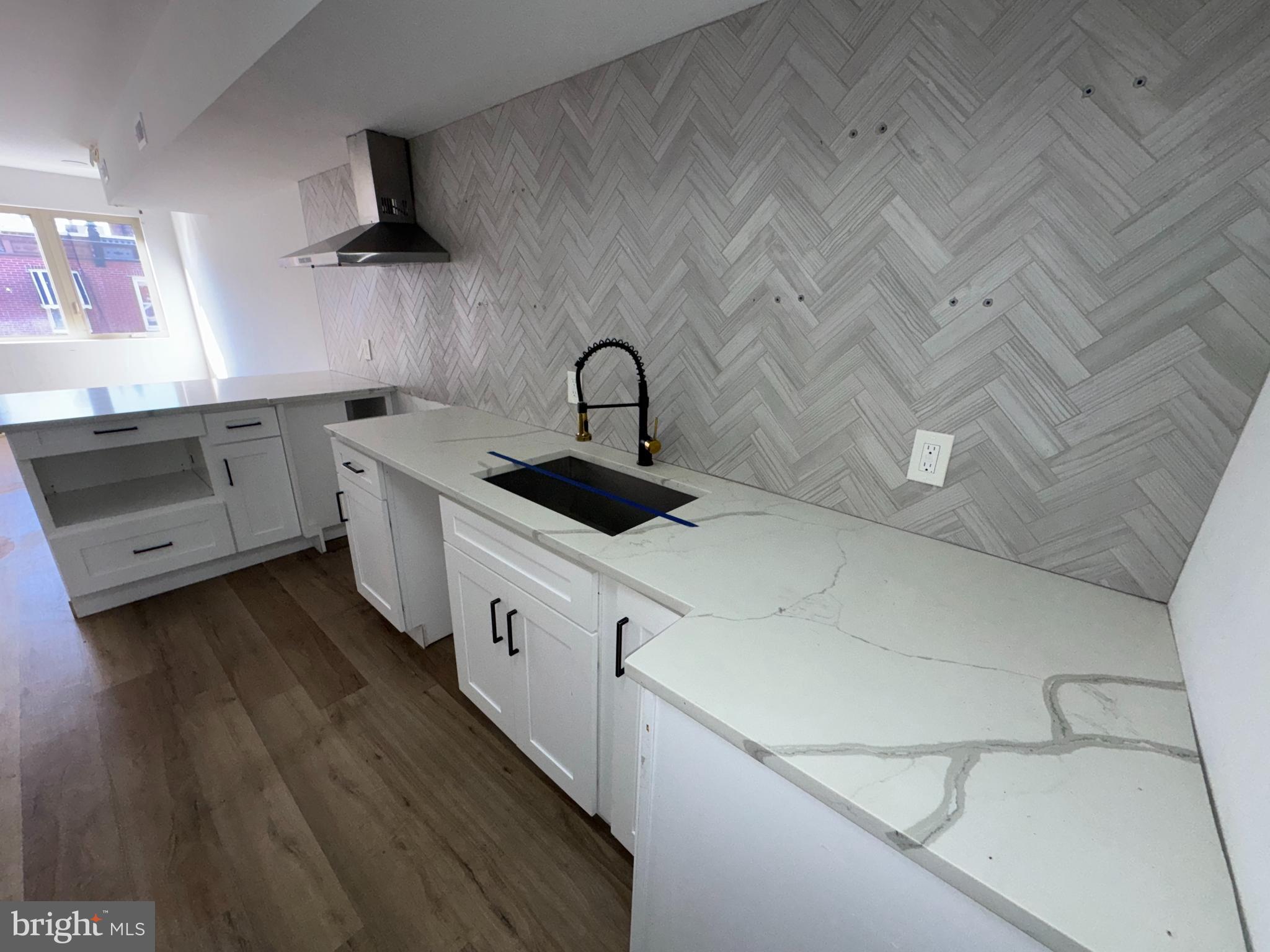 GRAYS FERRY - Residential Income