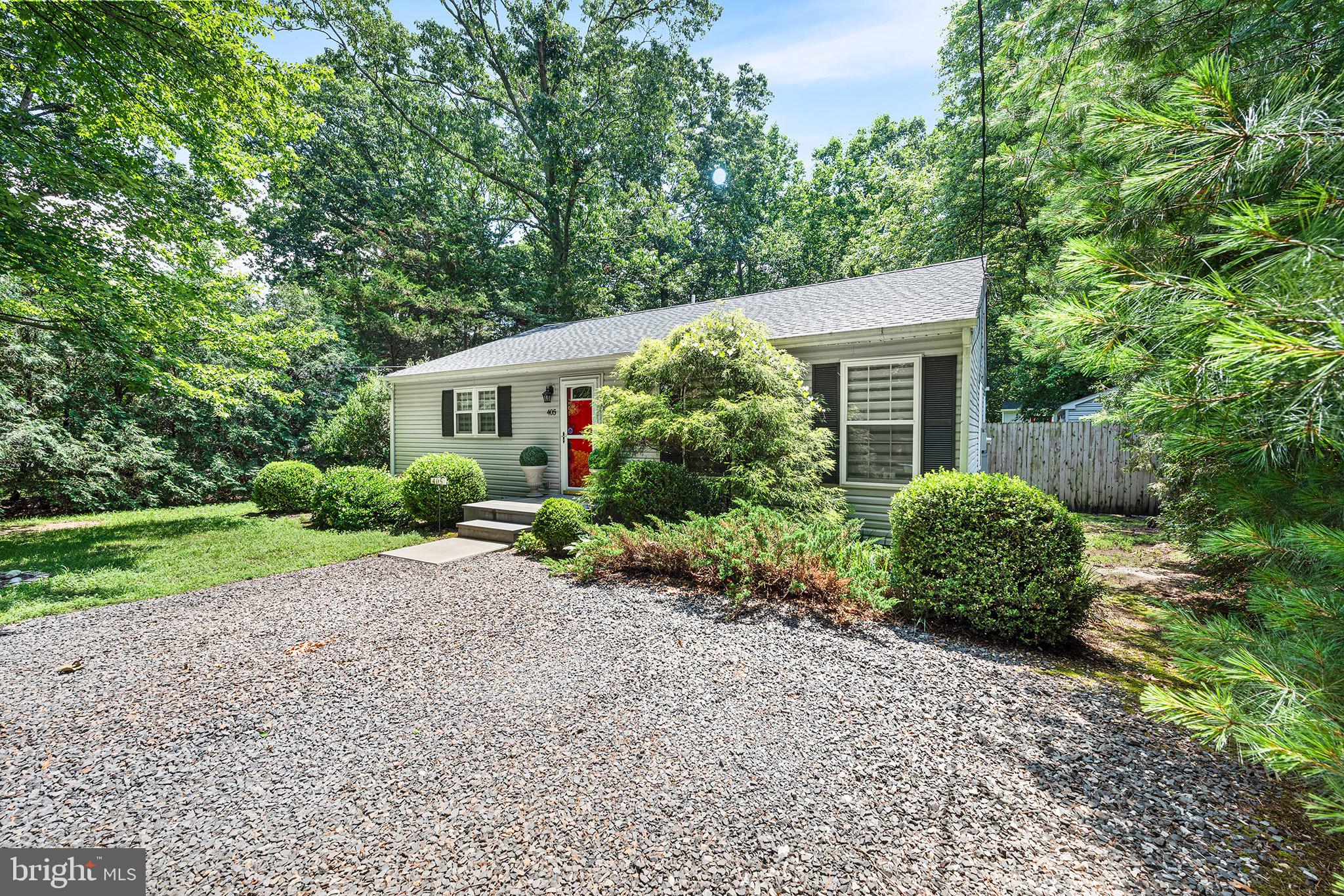 405 E MILLSTREAM ROAD