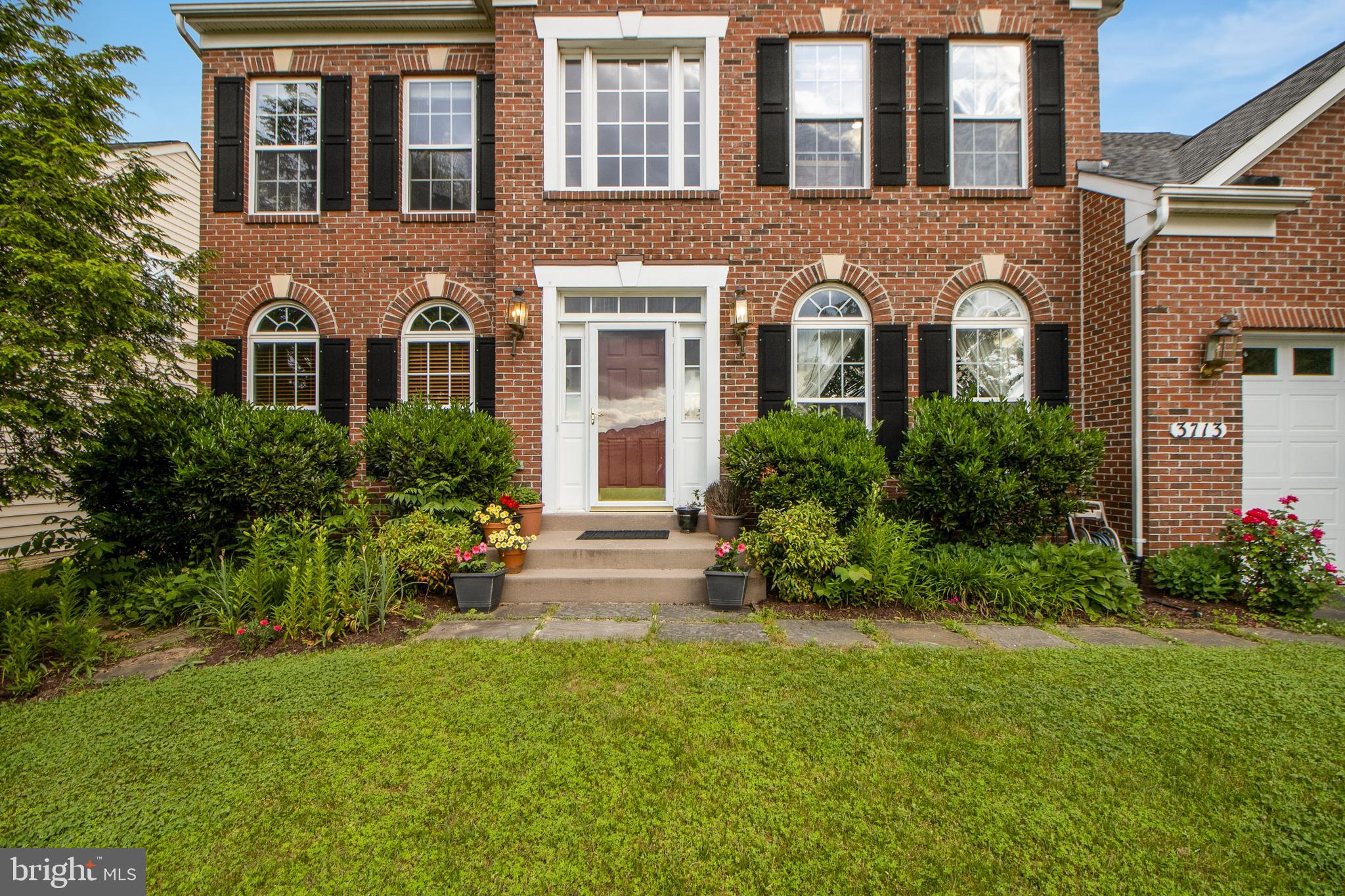 VILLAGES OF URBANA - Residential Lease