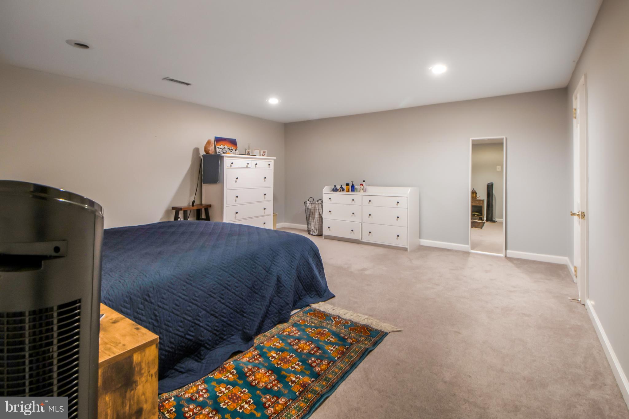 VILLAGES OF URBANA - Residential Lease