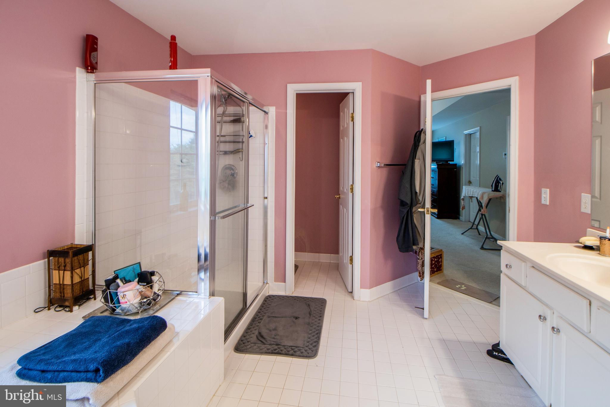 VILLAGES OF URBANA - Residential Lease