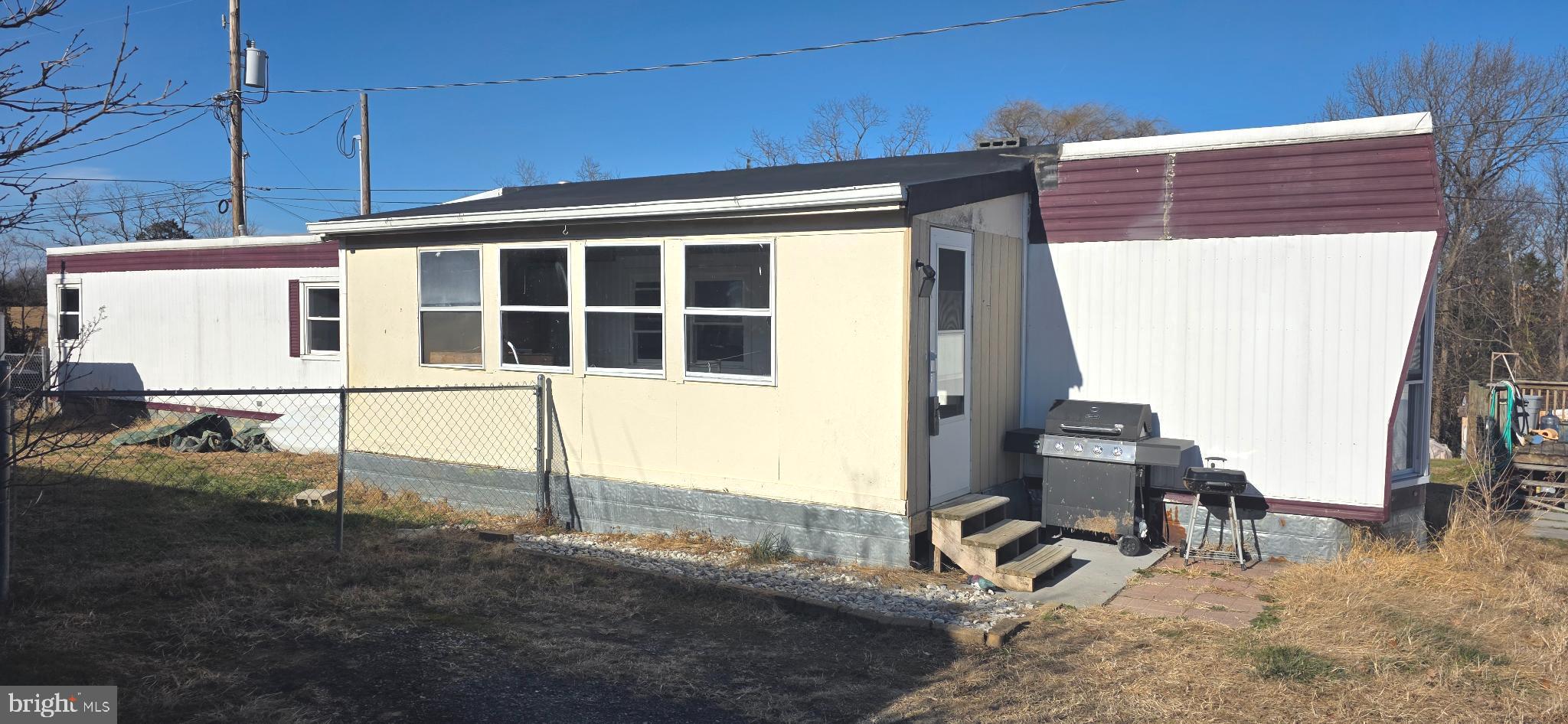 FRONT ROYAL - Residential Lease