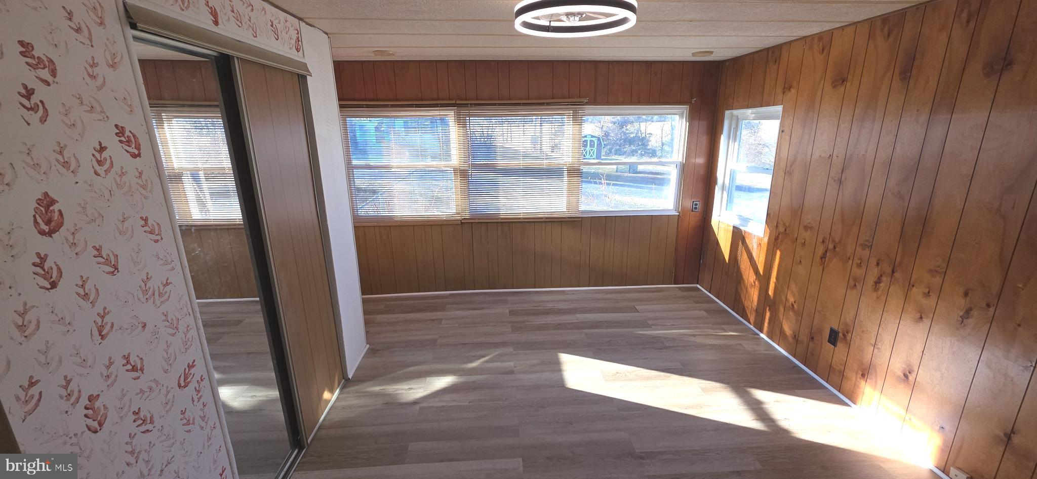 FRONT ROYAL - Residential Lease