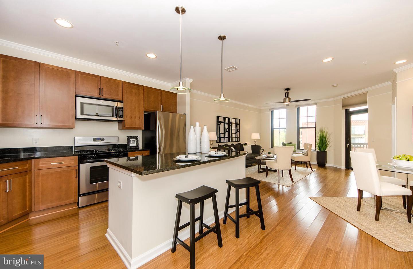 444 W BROAD STREET 422