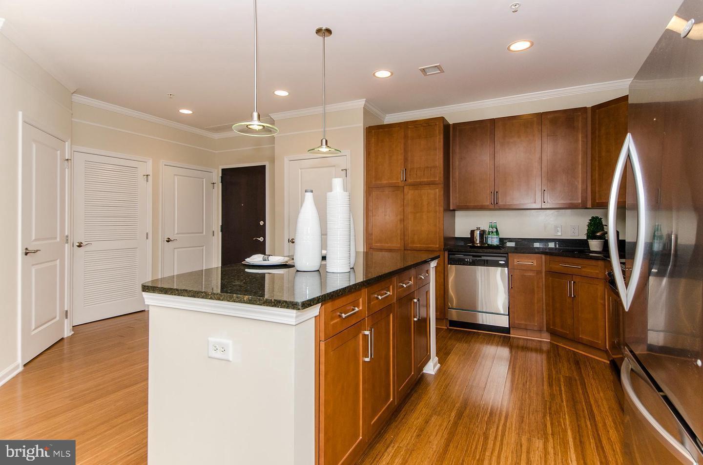 444 W BROAD STREET 422