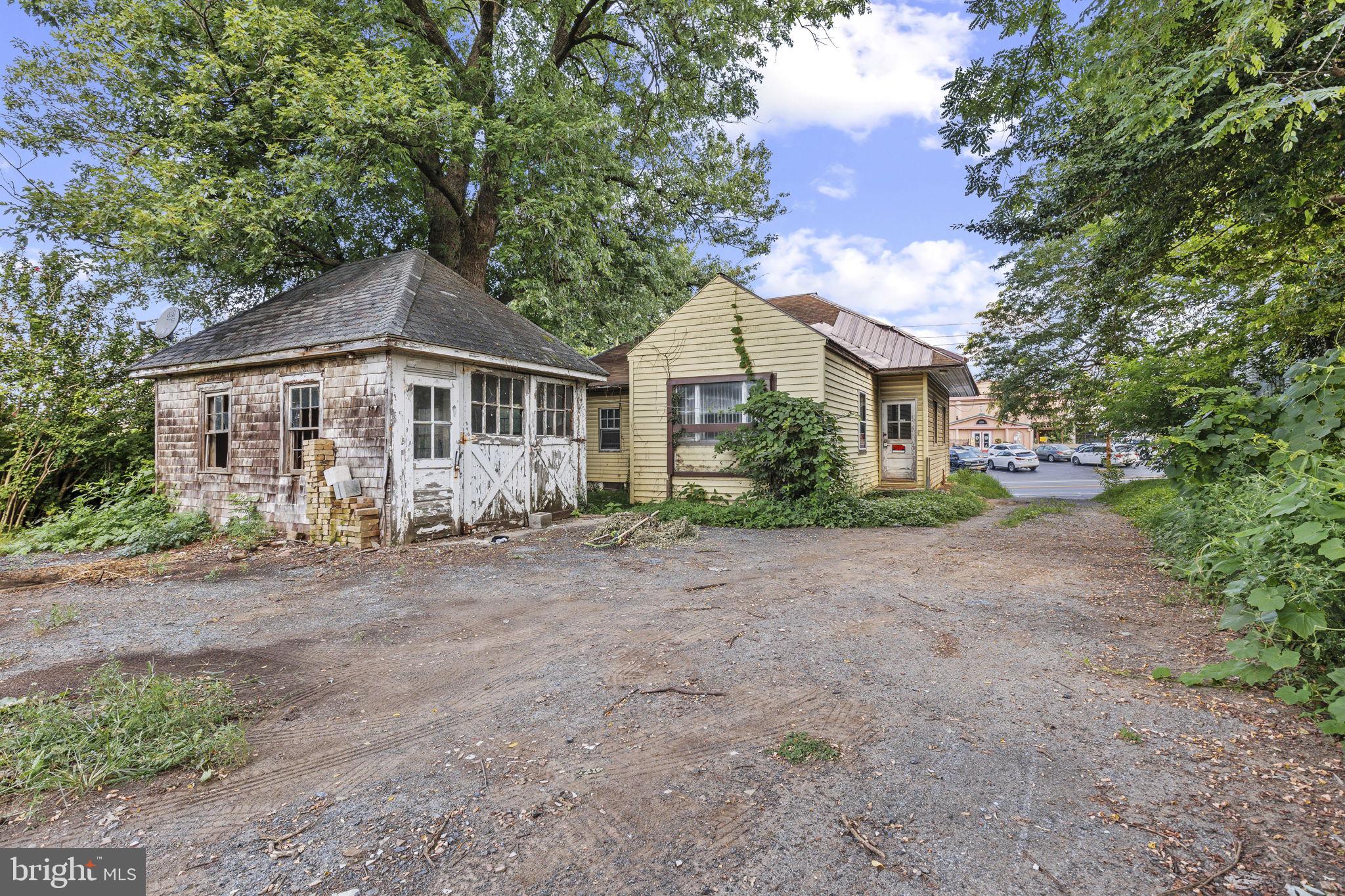 1660 OLD PHILADELPHIA PIKE
