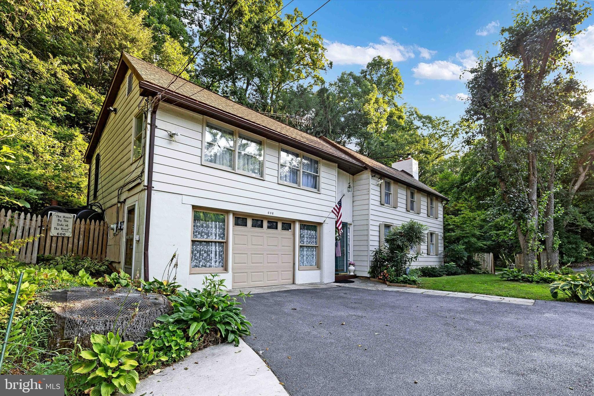 606 FREELAND ROAD