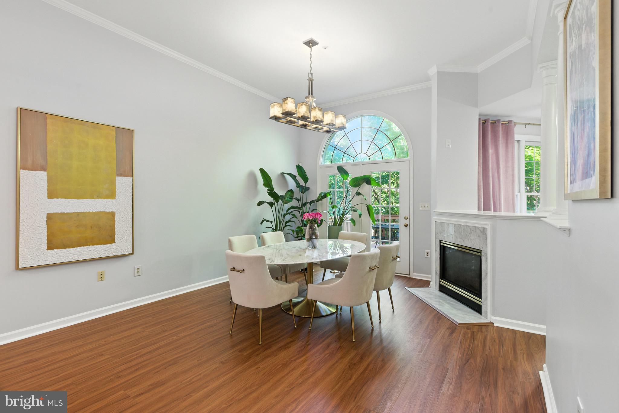 NORTHRIDGE - Residential