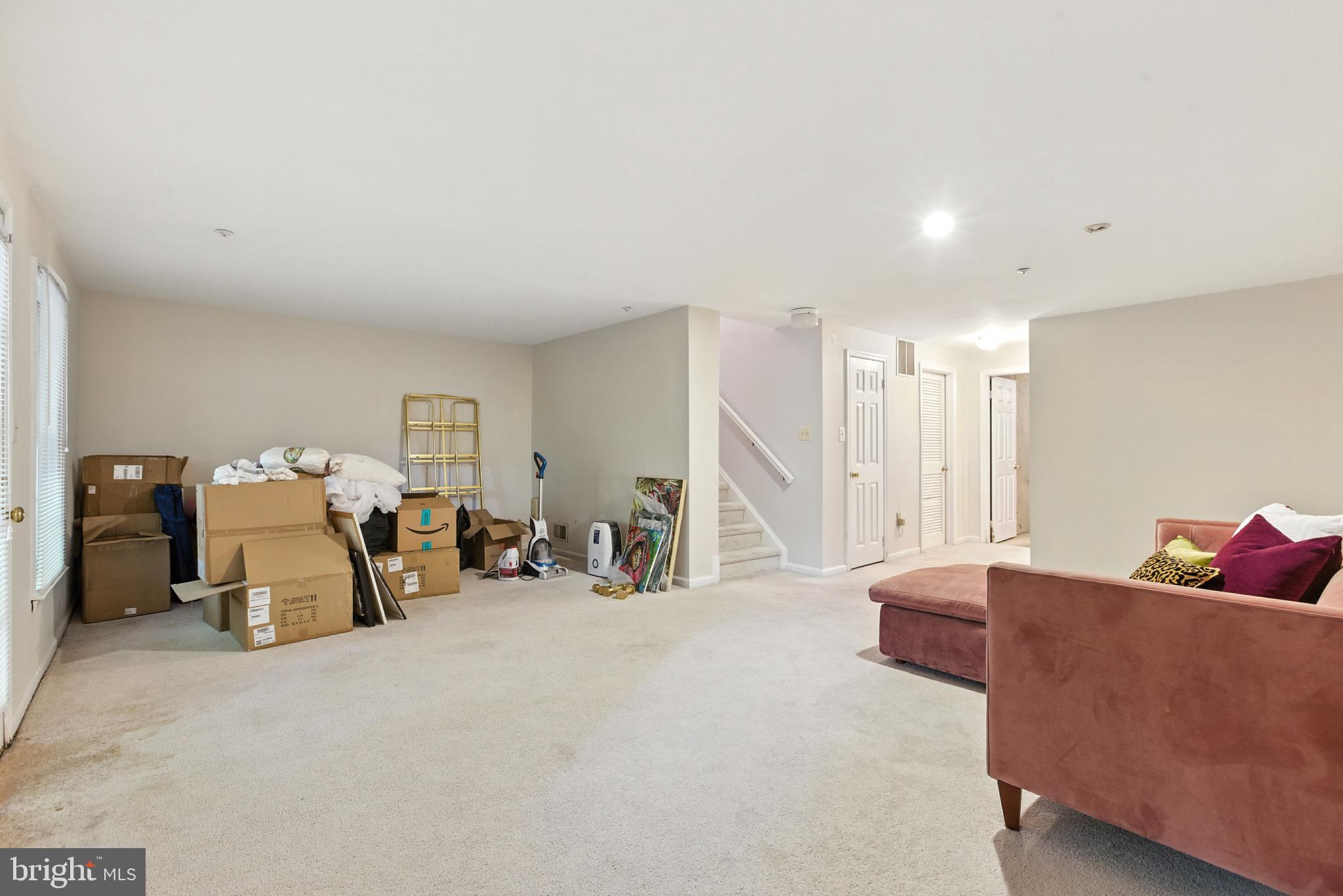 NORTHRIDGE - Residential