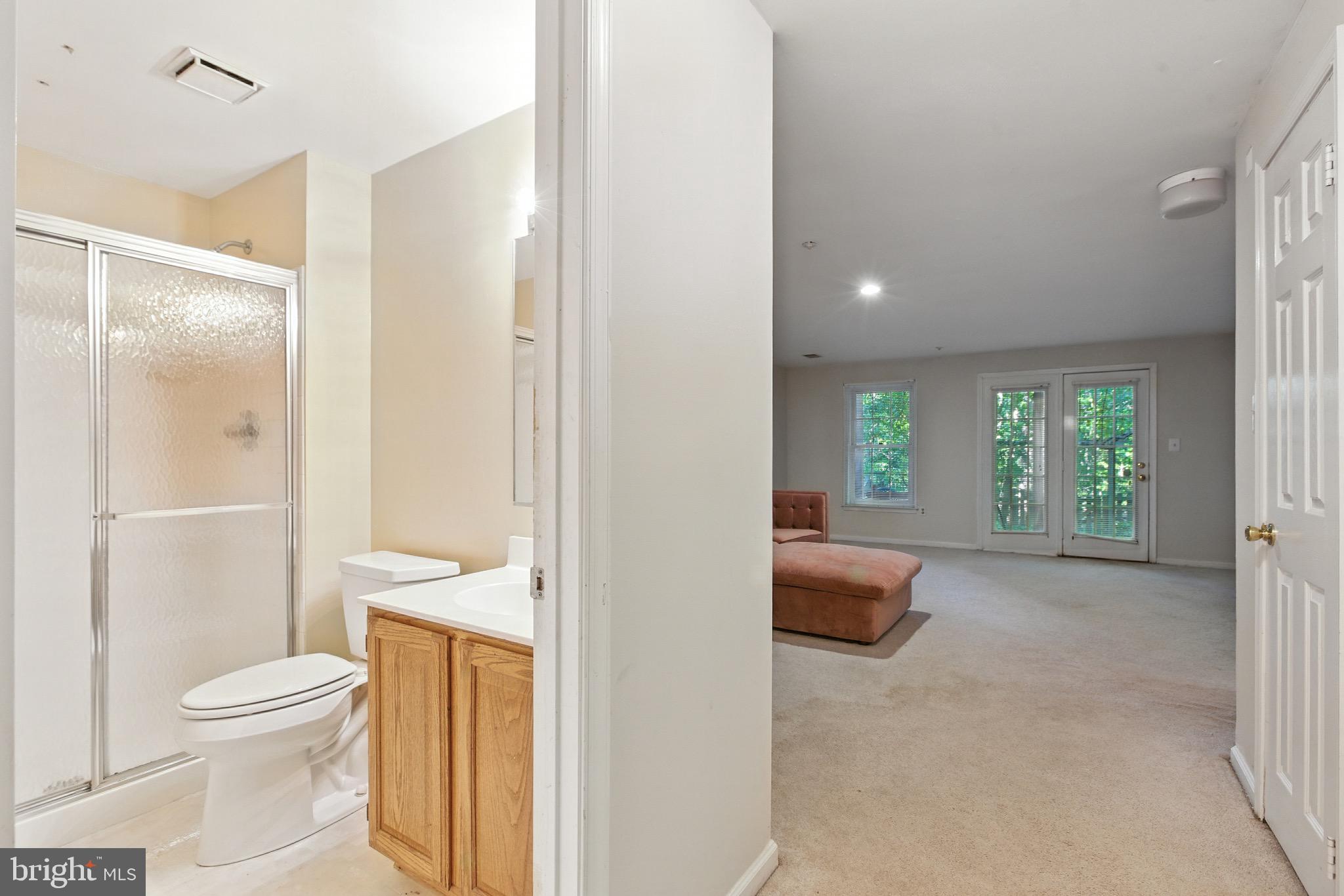 NORTHRIDGE - Residential