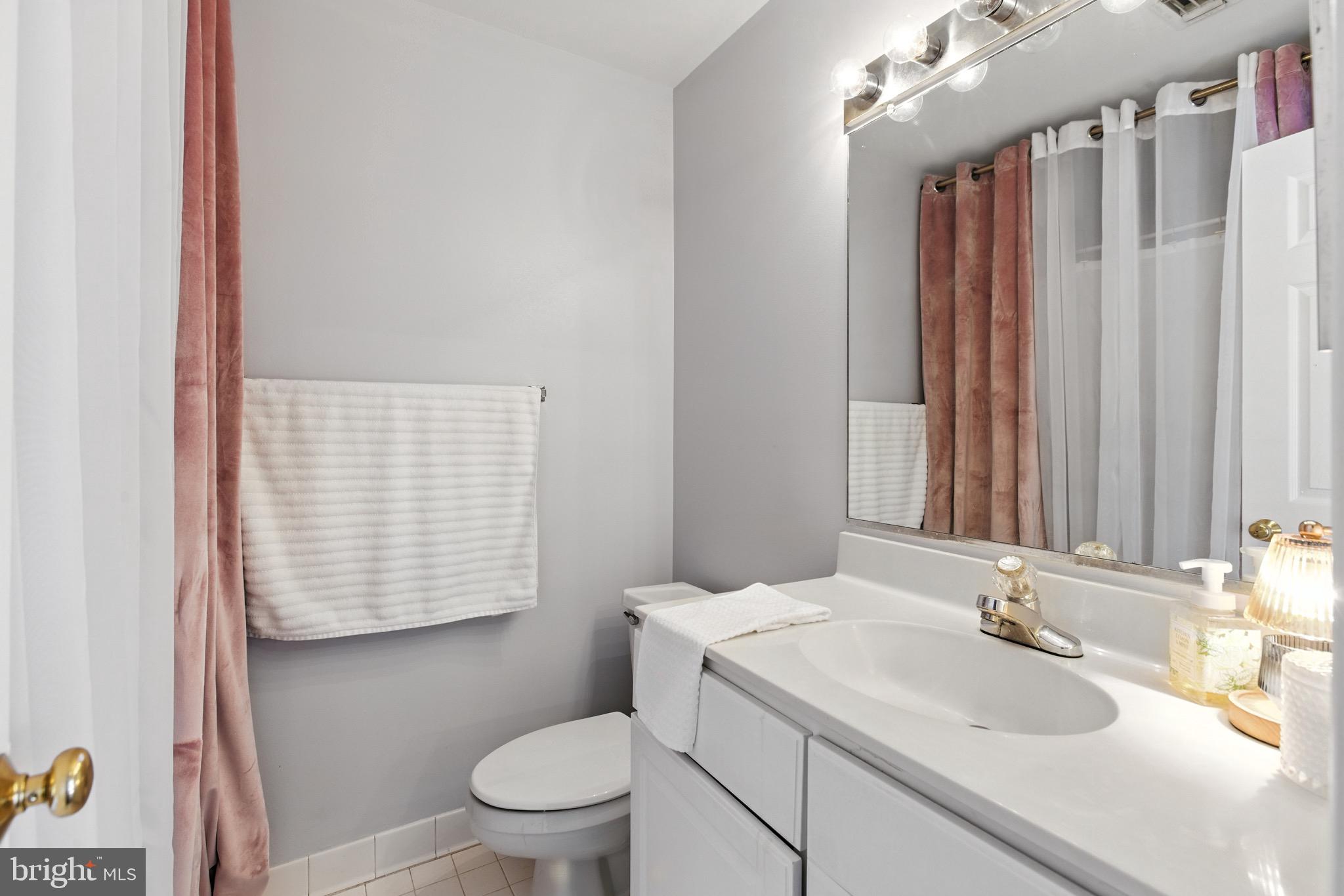 NORTHRIDGE - Residential