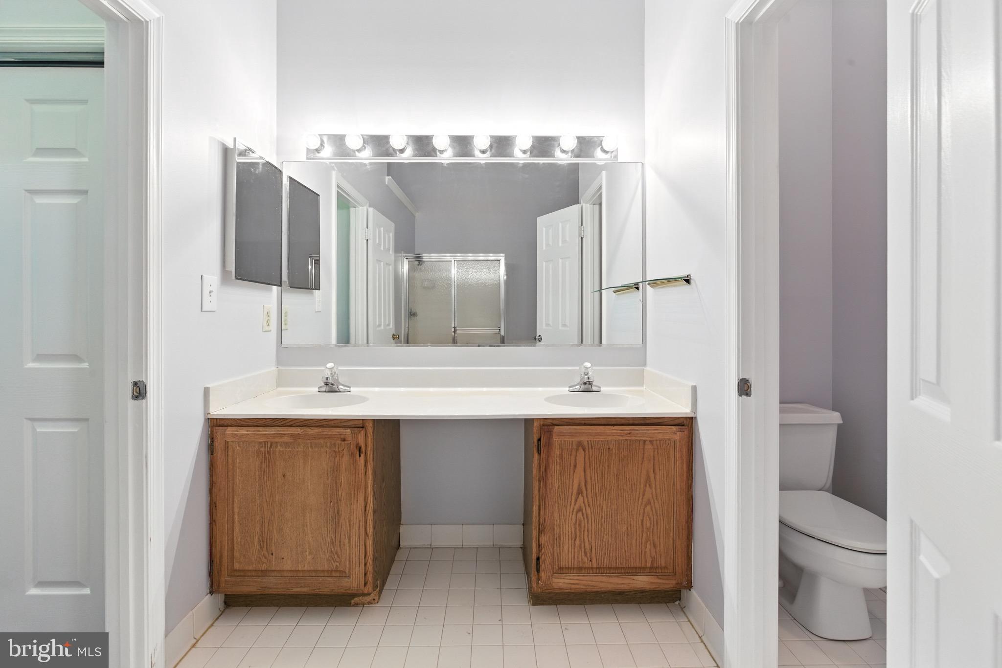 NORTHRIDGE - Residential