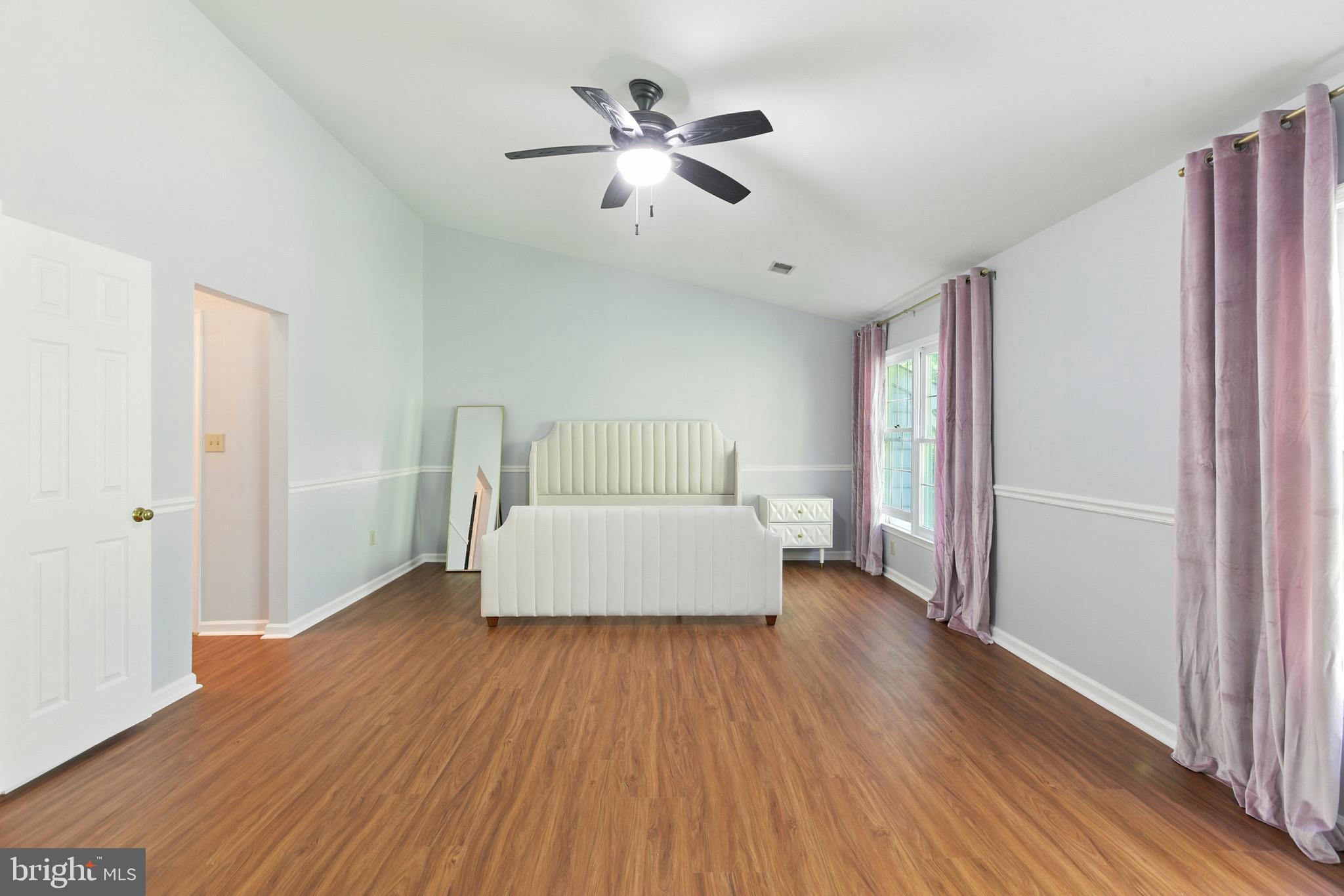 NORTHRIDGE - Residential