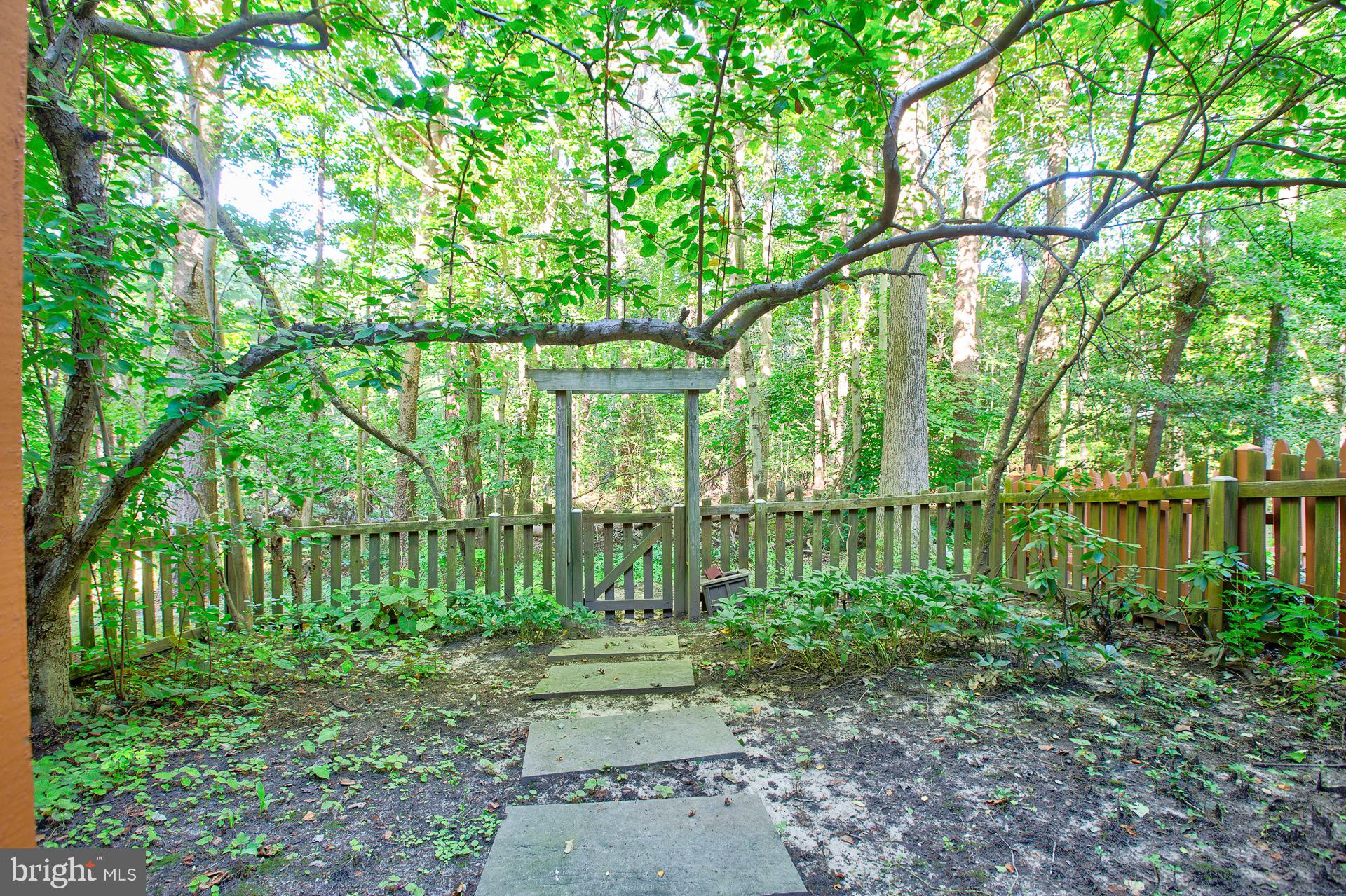 NORTHRIDGE - Residential