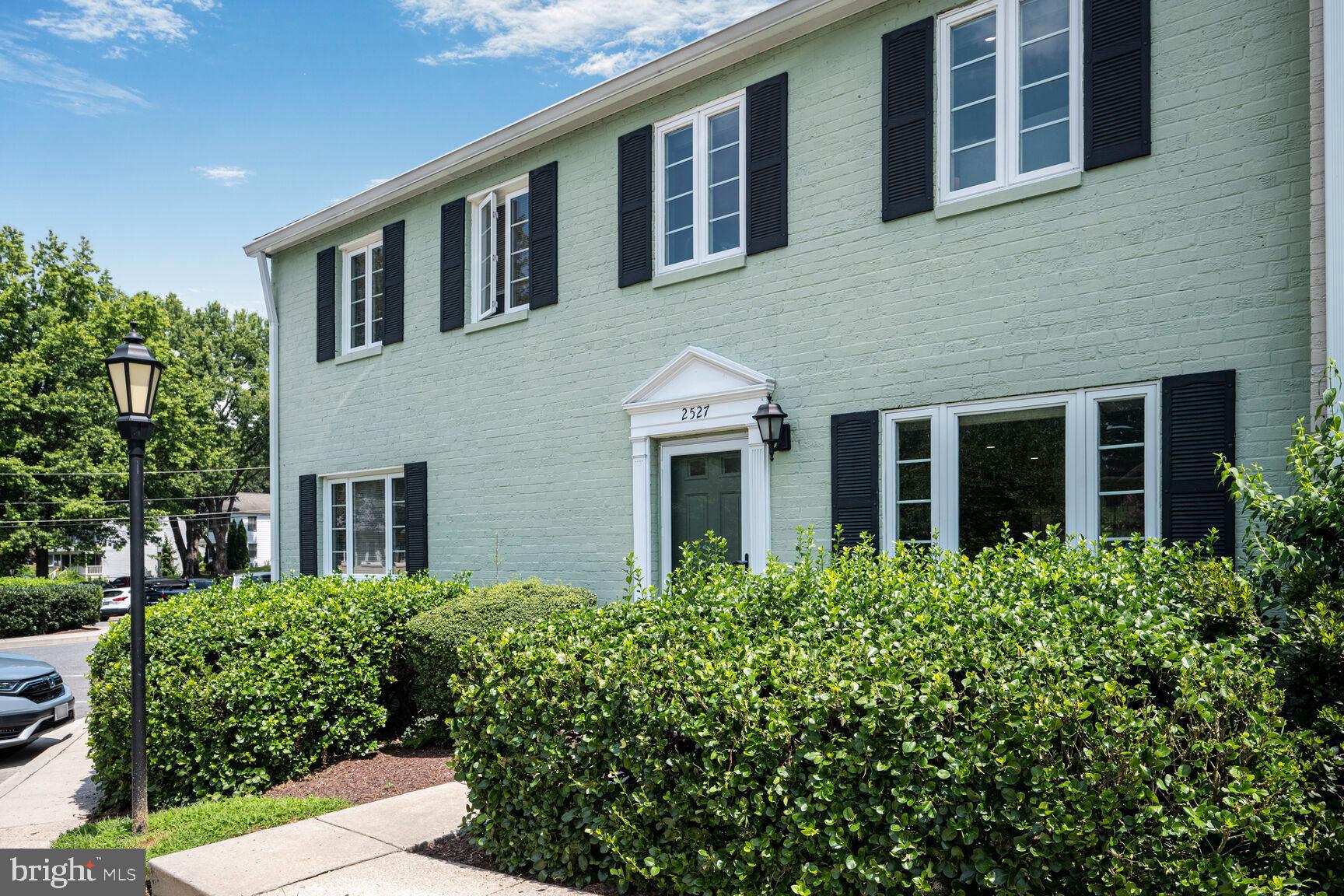 GLEN BRIAR - Residential