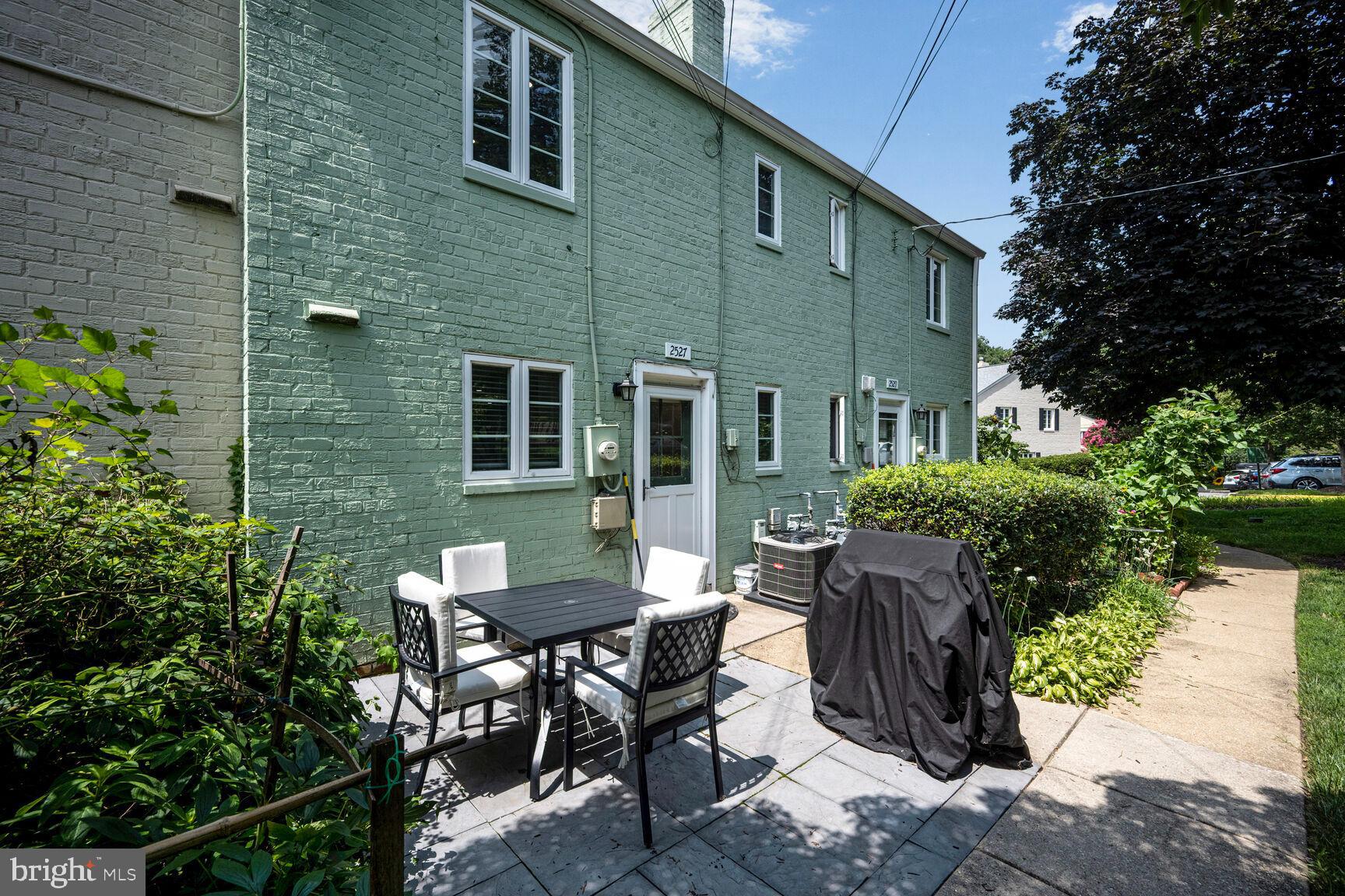 GLEN BRIAR - Residential