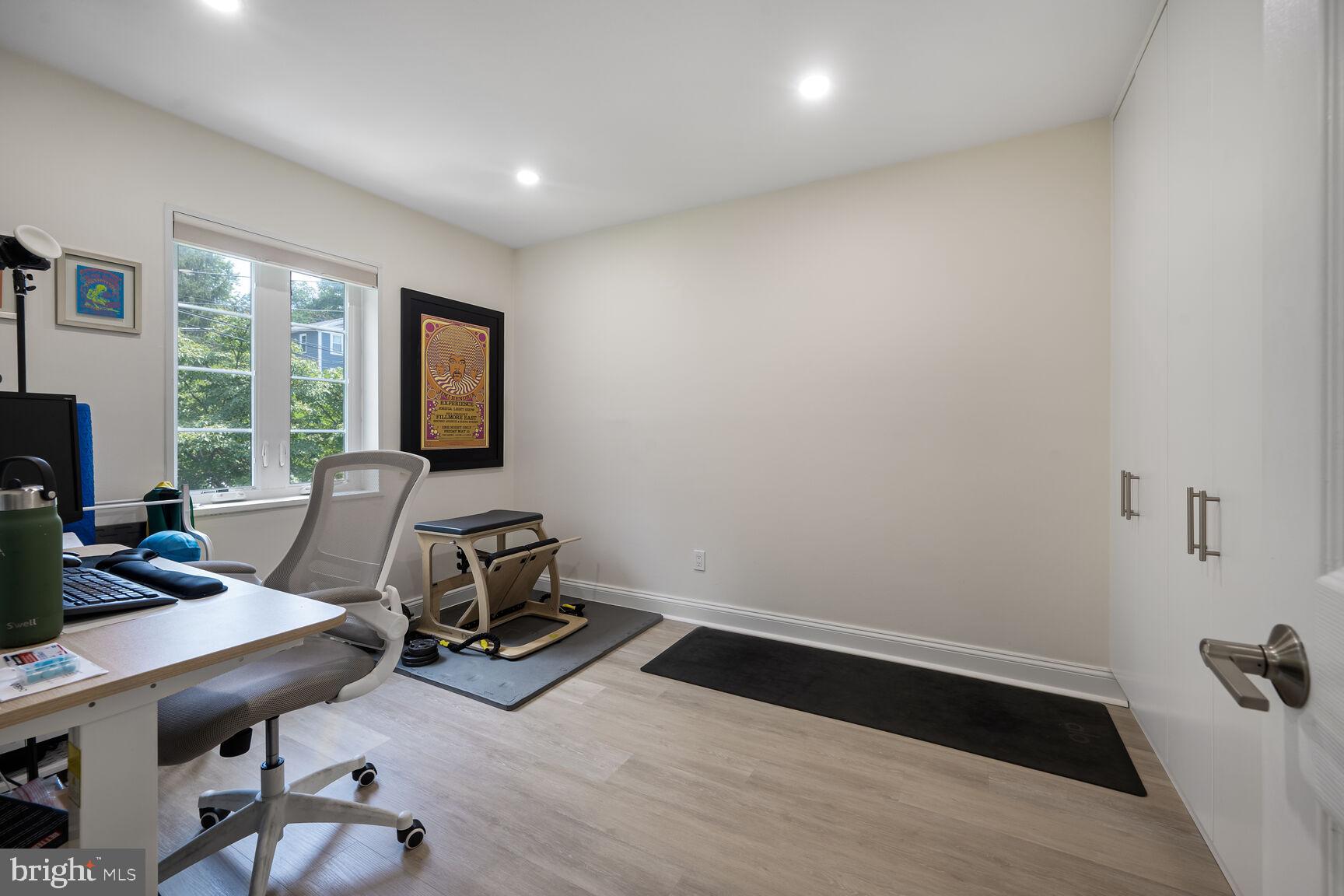 GLEN BRIAR - Residential