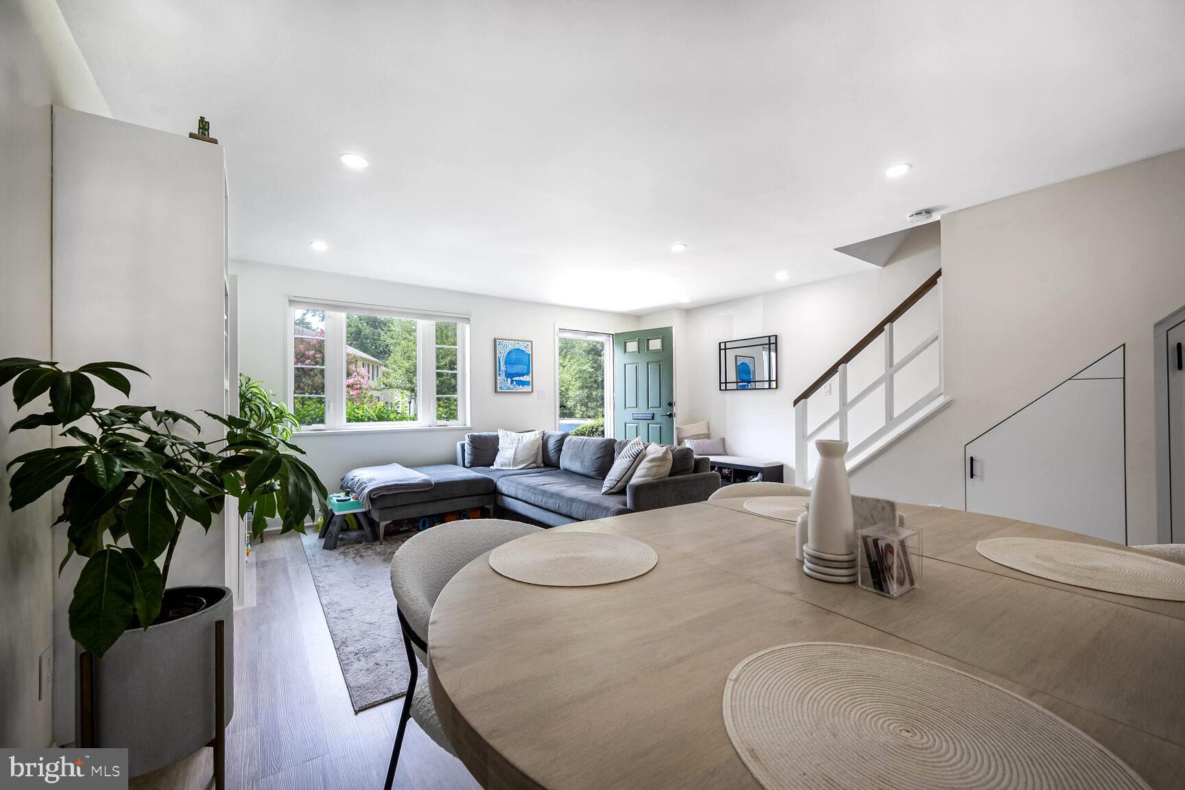 GLEN BRIAR - Residential