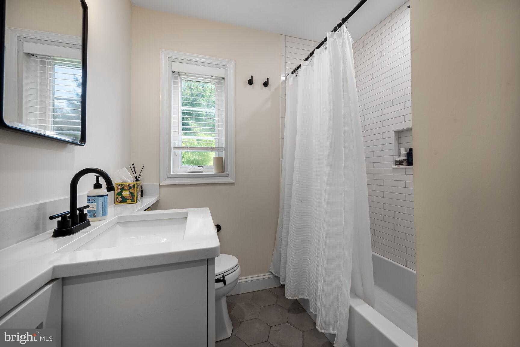 GLEN BRIAR - Residential