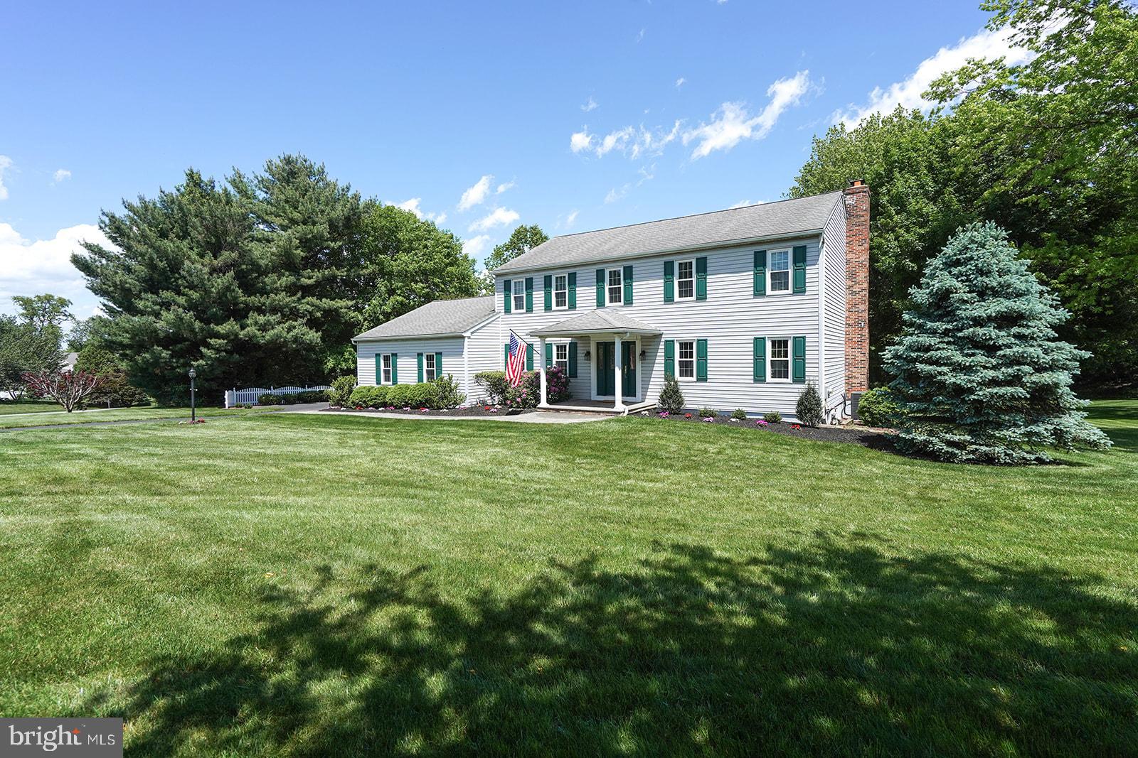 12 MEADOW WOODS LANE