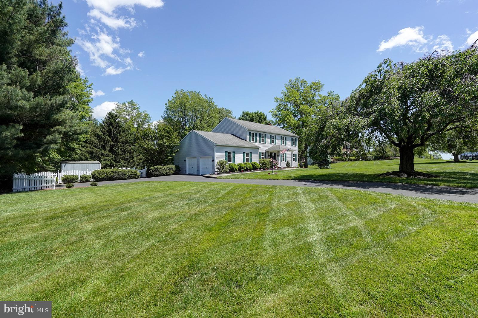 12 MEADOW WOODS LANE